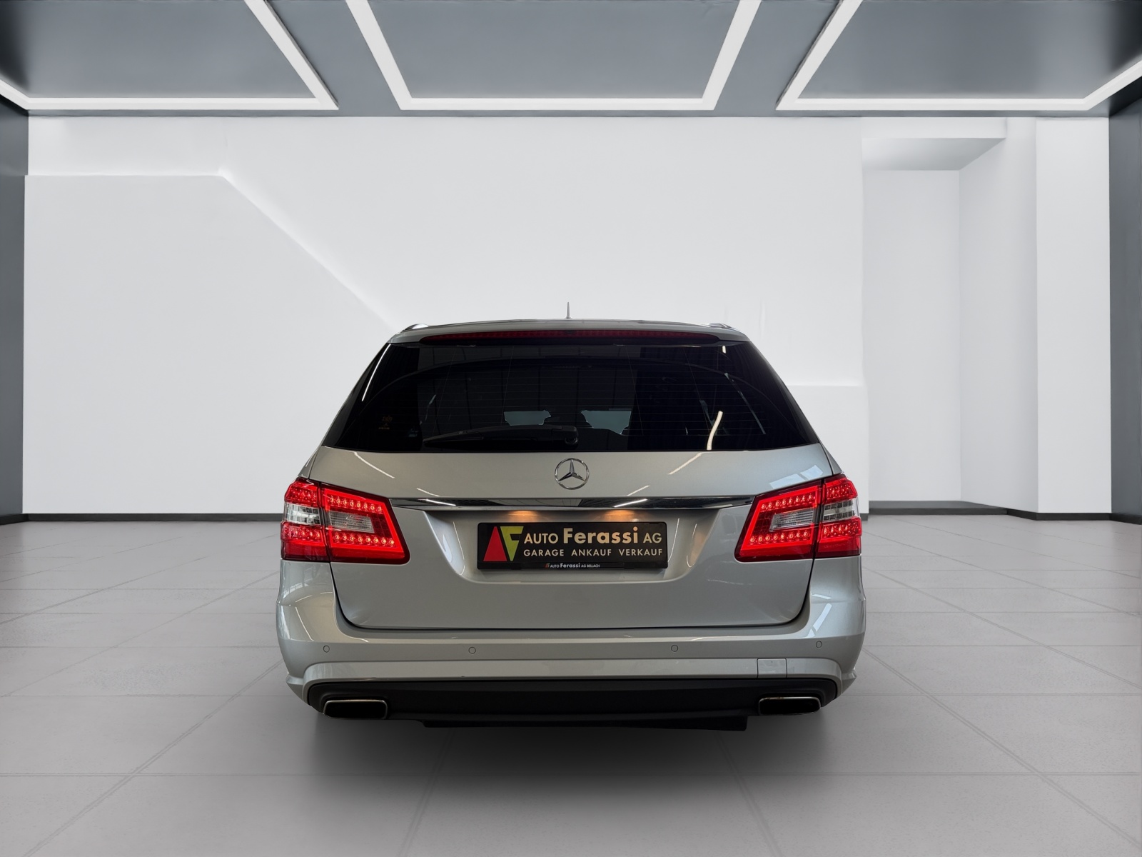 MERCEDES-BENZ E 350 CGI BlueEfficiency Avantgarde 7G-Tronic-image-4