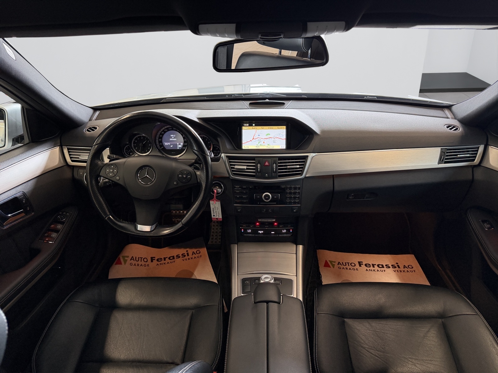 MERCEDES-BENZ E 350 CGI BlueEfficiency Avantgarde 7G-Tronic-image-11