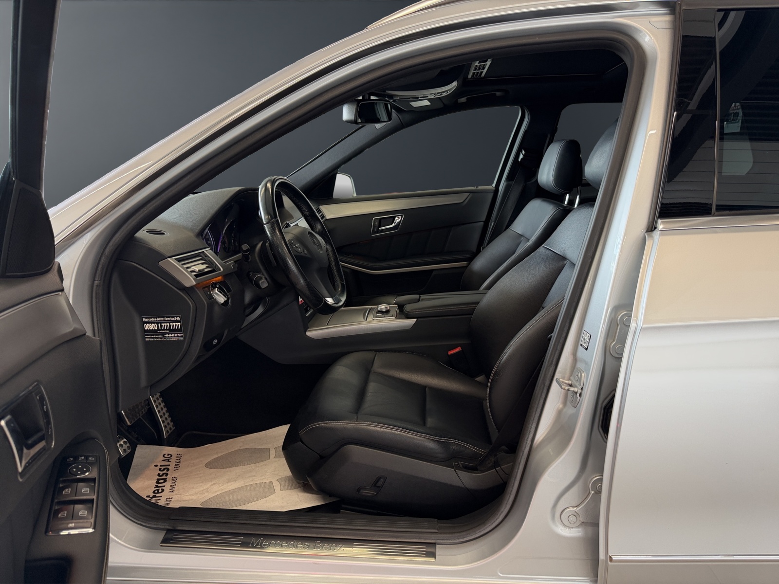 MERCEDES-BENZ E 350 CGI BlueEfficiency Avantgarde 7G-Tronic-image-16
