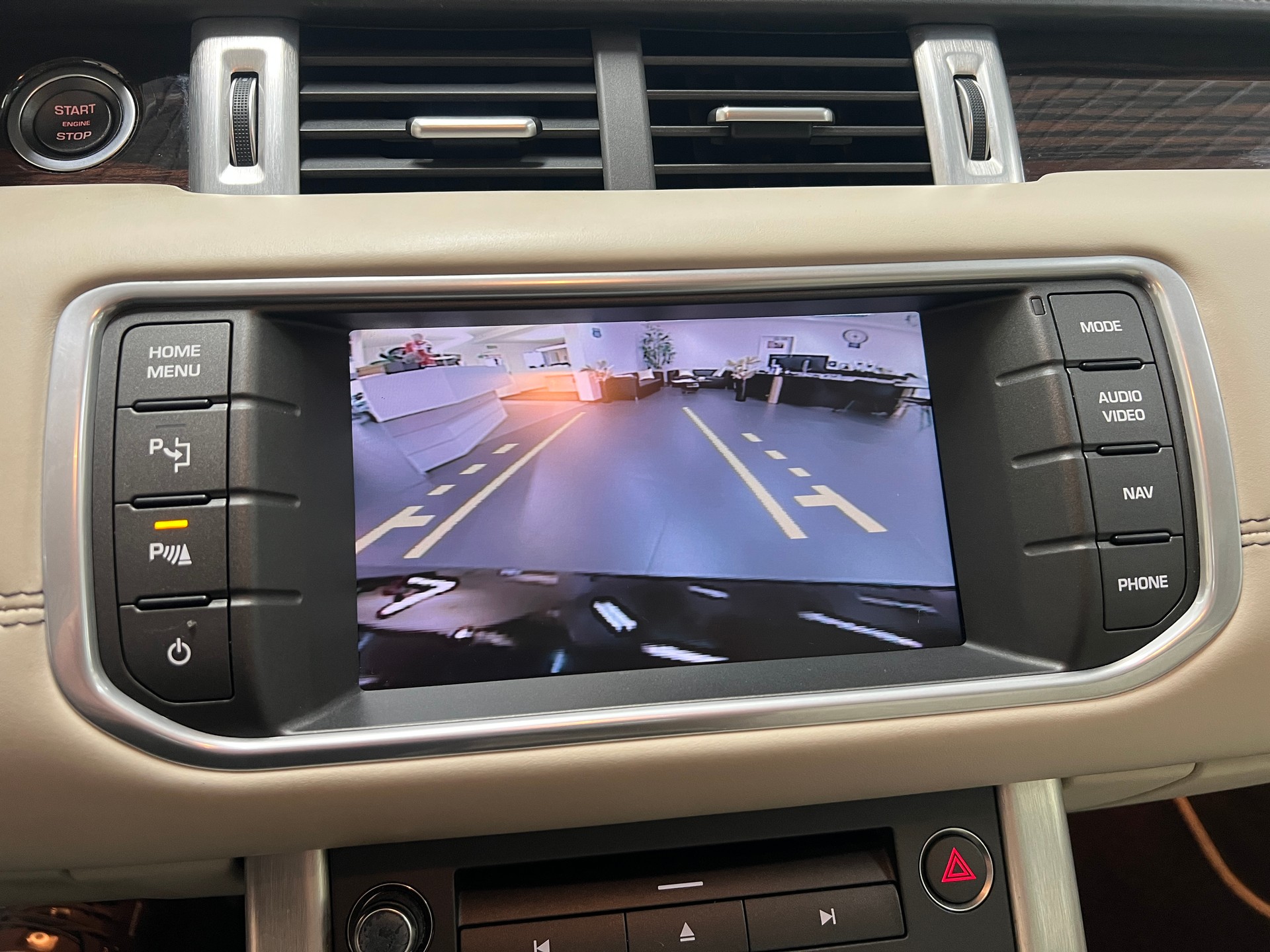 LAND ROVER Range Rover Evoque 2.2 SD4 Dynamic AT6-image-18