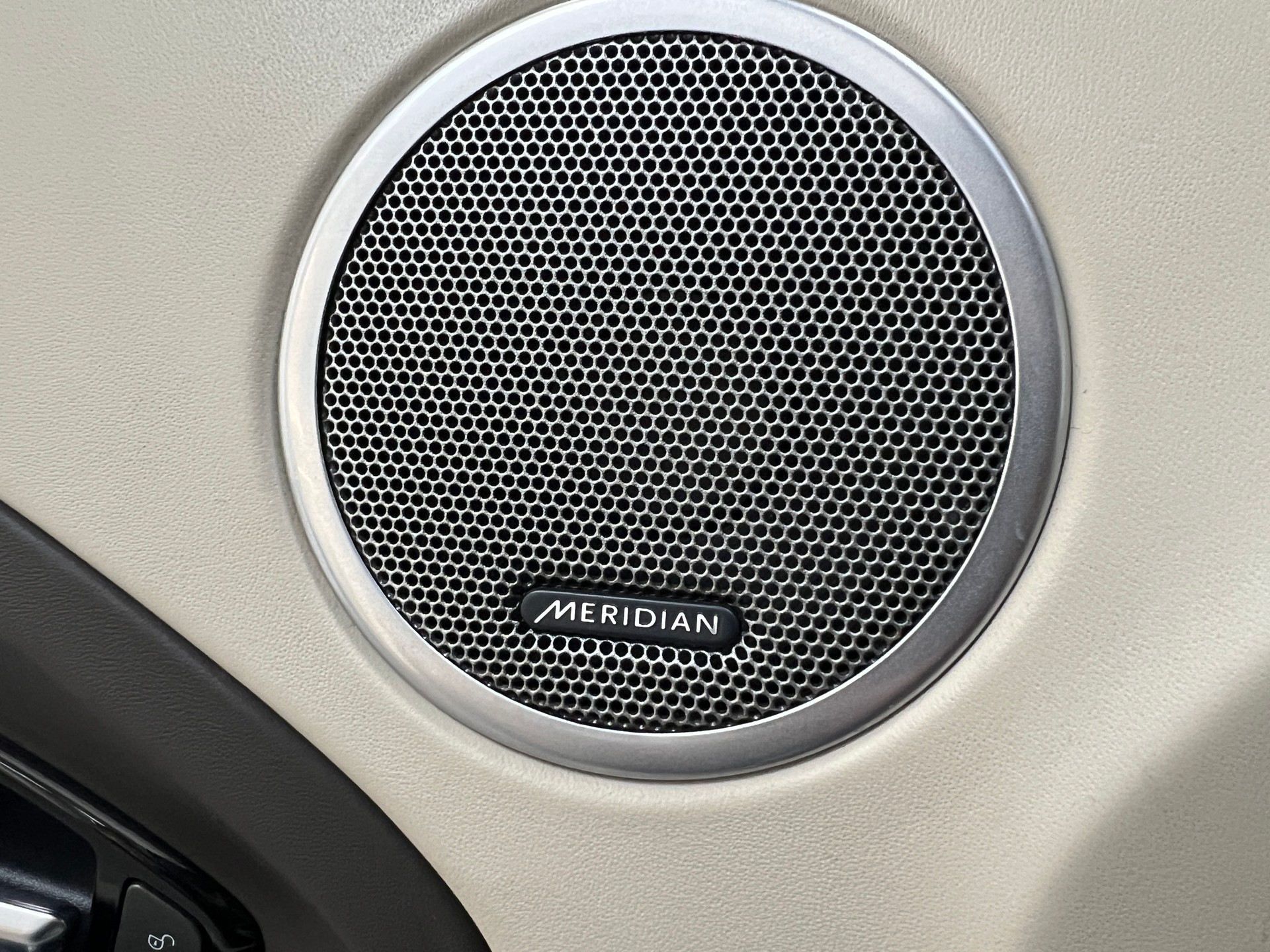 LAND ROVER Range Rover Evoque 2.2 SD4 Dynamic AT6-image-19