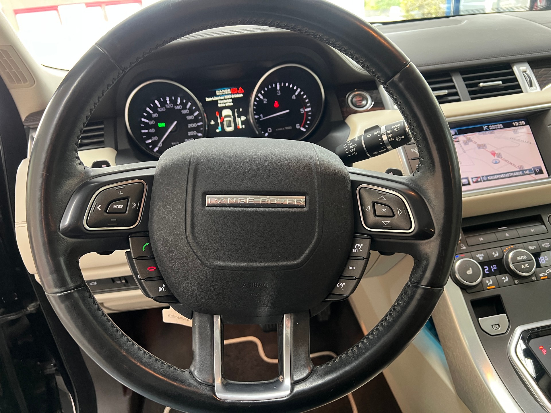 LAND ROVER Range Rover Evoque 2.2 SD4 Dynamic AT6-image-21