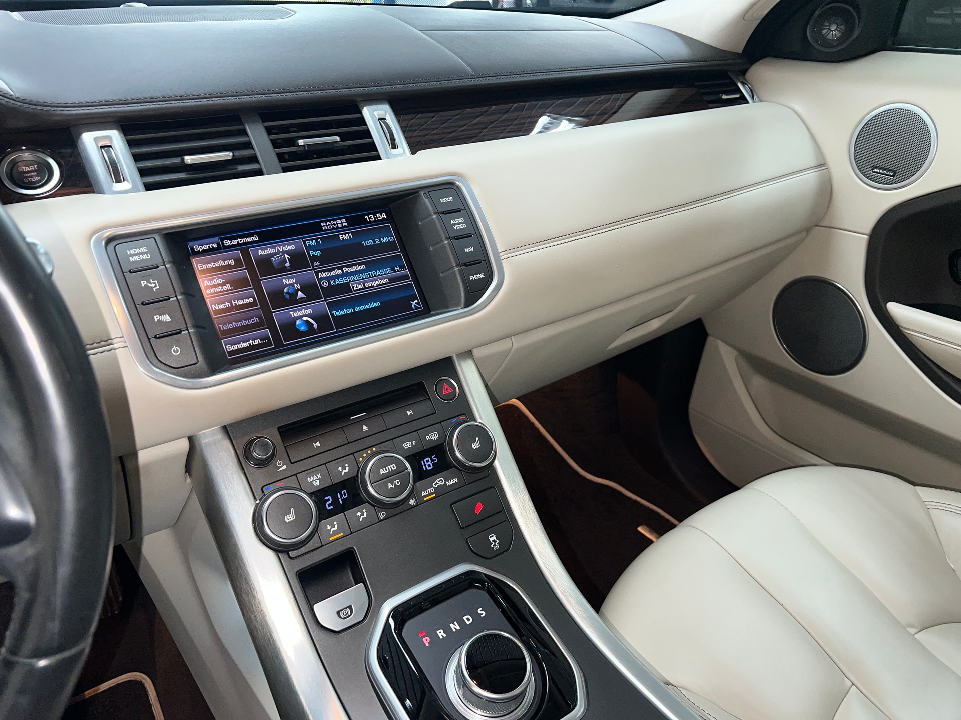 LAND ROVER Range Rover Evoque 2.2 SD4 Dynamic AT6-image-13
