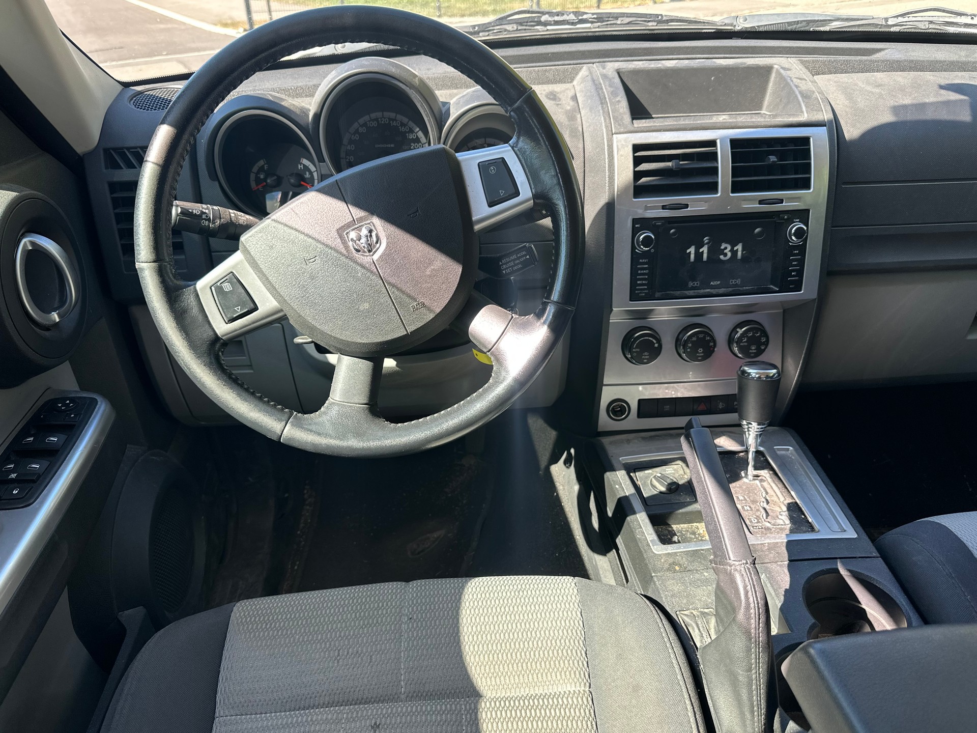 DODGE Nitro 2.8 CRD R/T Automatic-image-7
