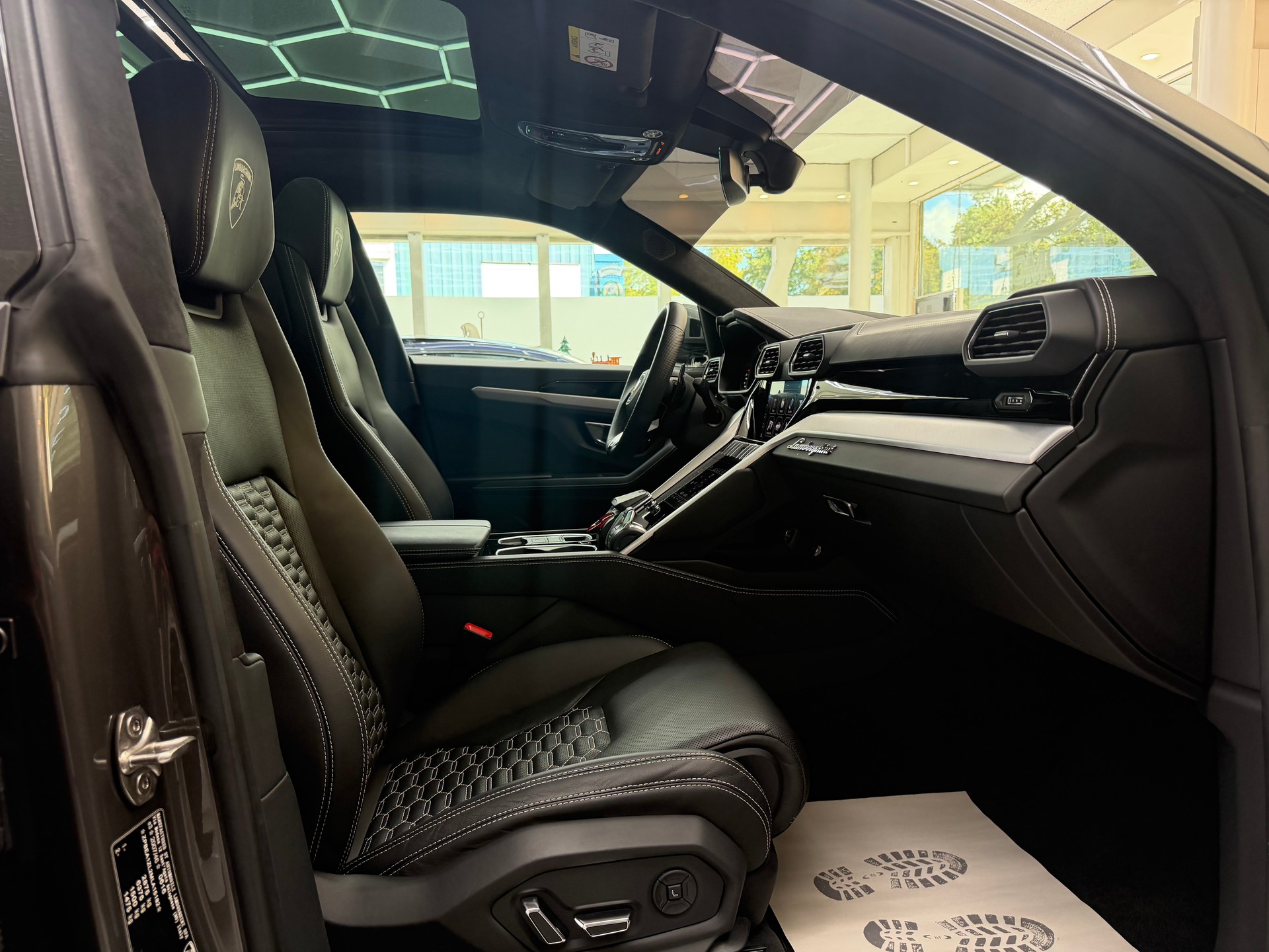 LAMBORGHINI Urus 4.0-image-14