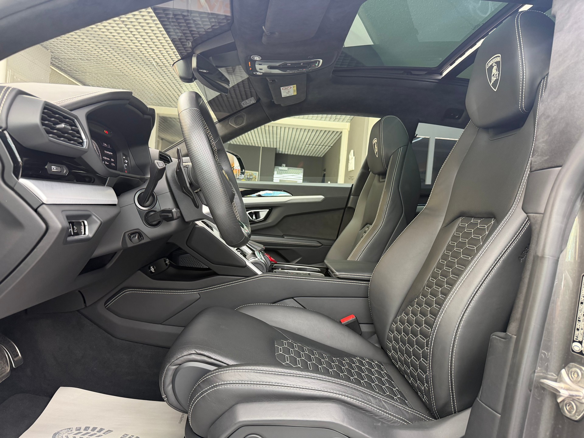 LAMBORGHINI Urus 4.0-image-12