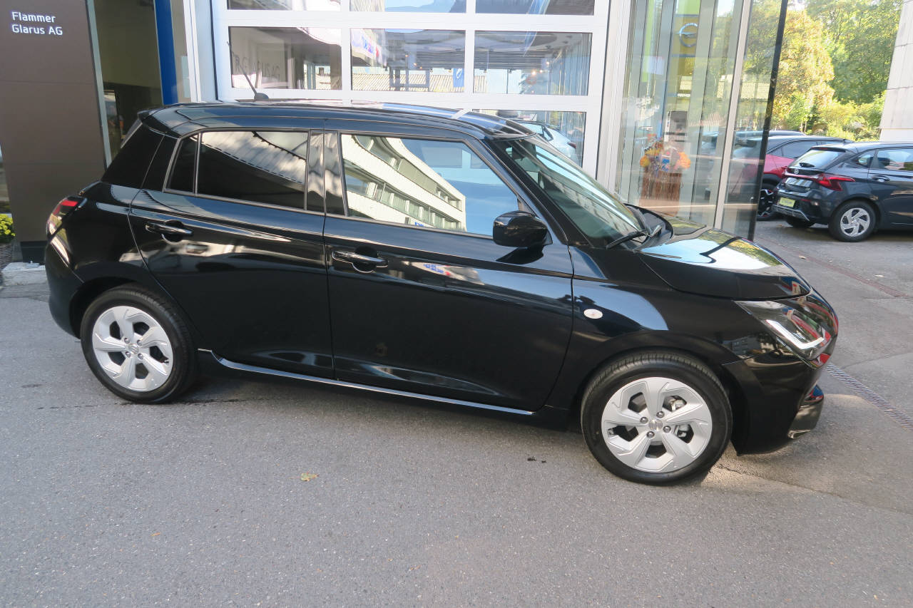SUZUKI Swift 1.2 Compact+ Hybrid CVT-image-1