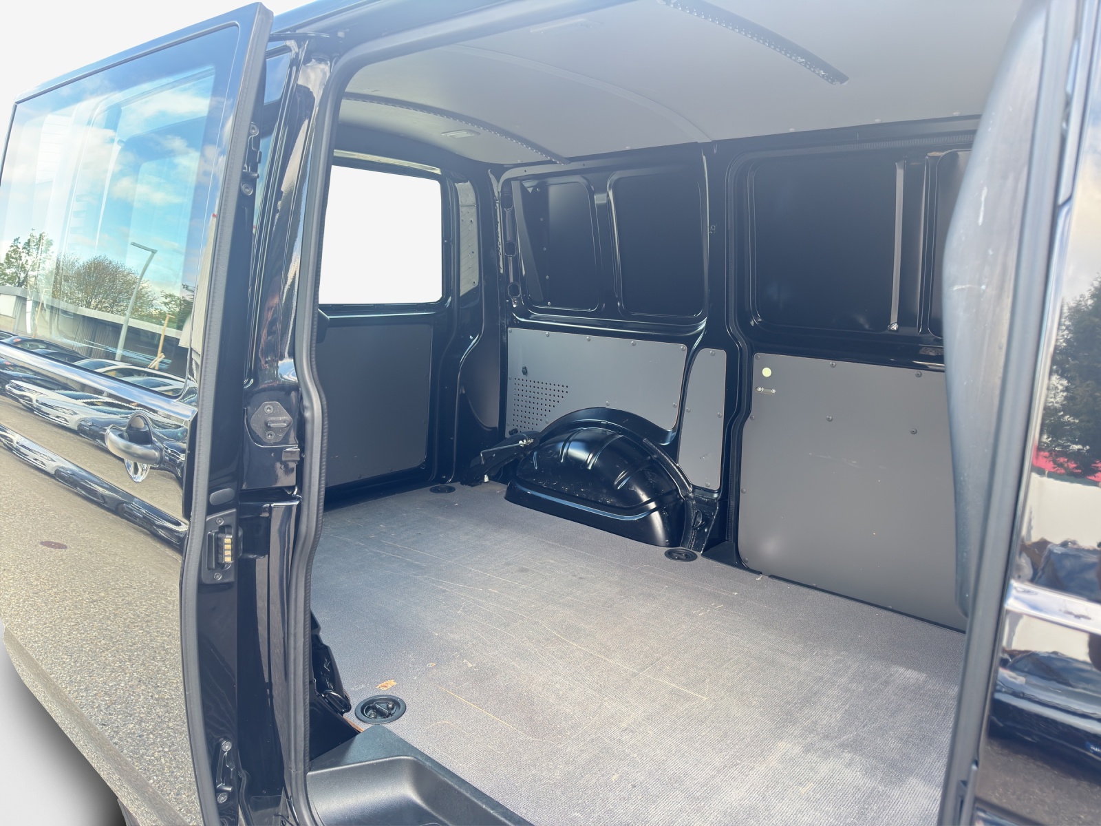 VW T6.1 2.0 TDI DSG-image-13