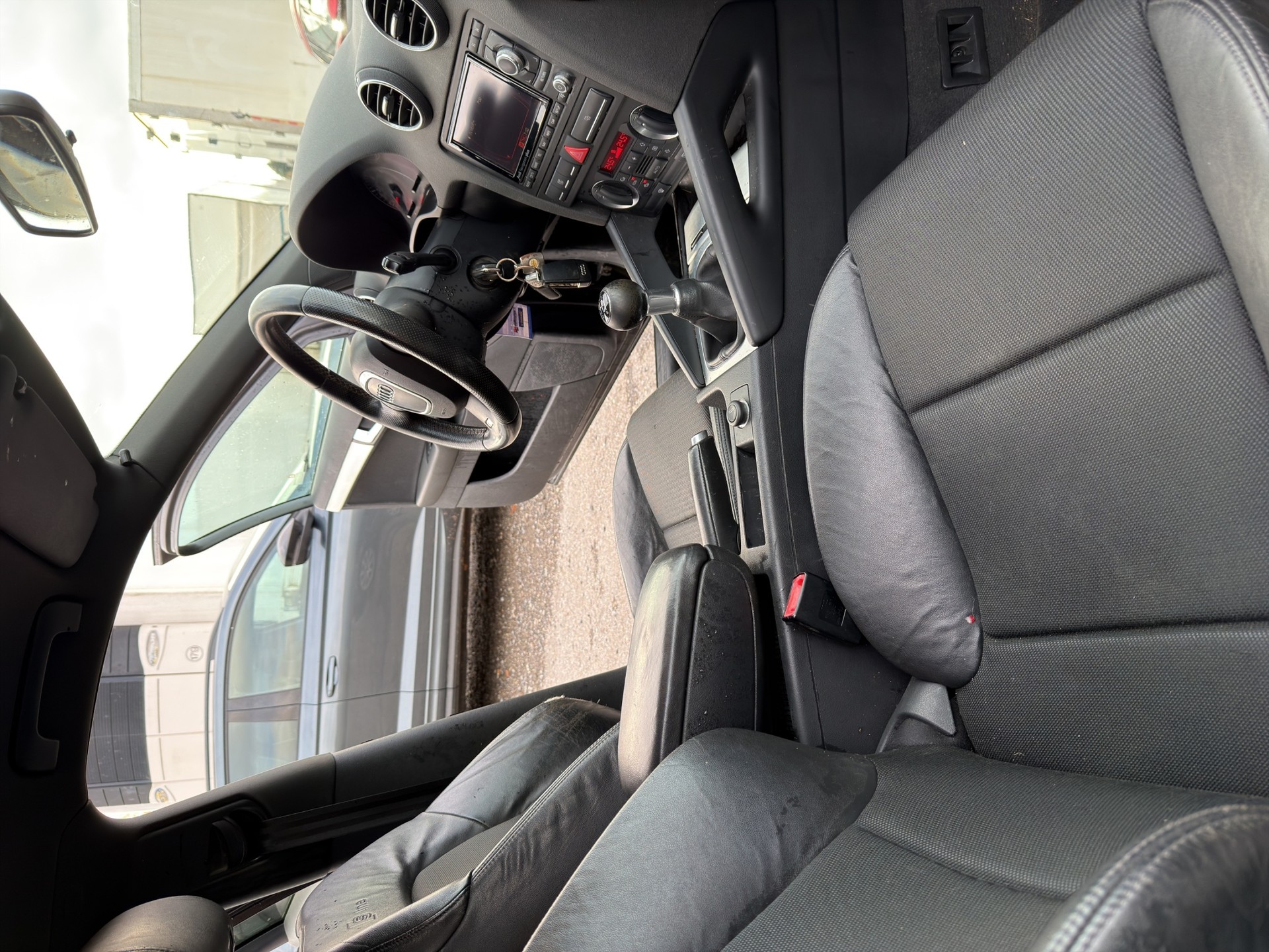 AUDI A3 Sportback 2.0 TDI Ambition quattro-image-8