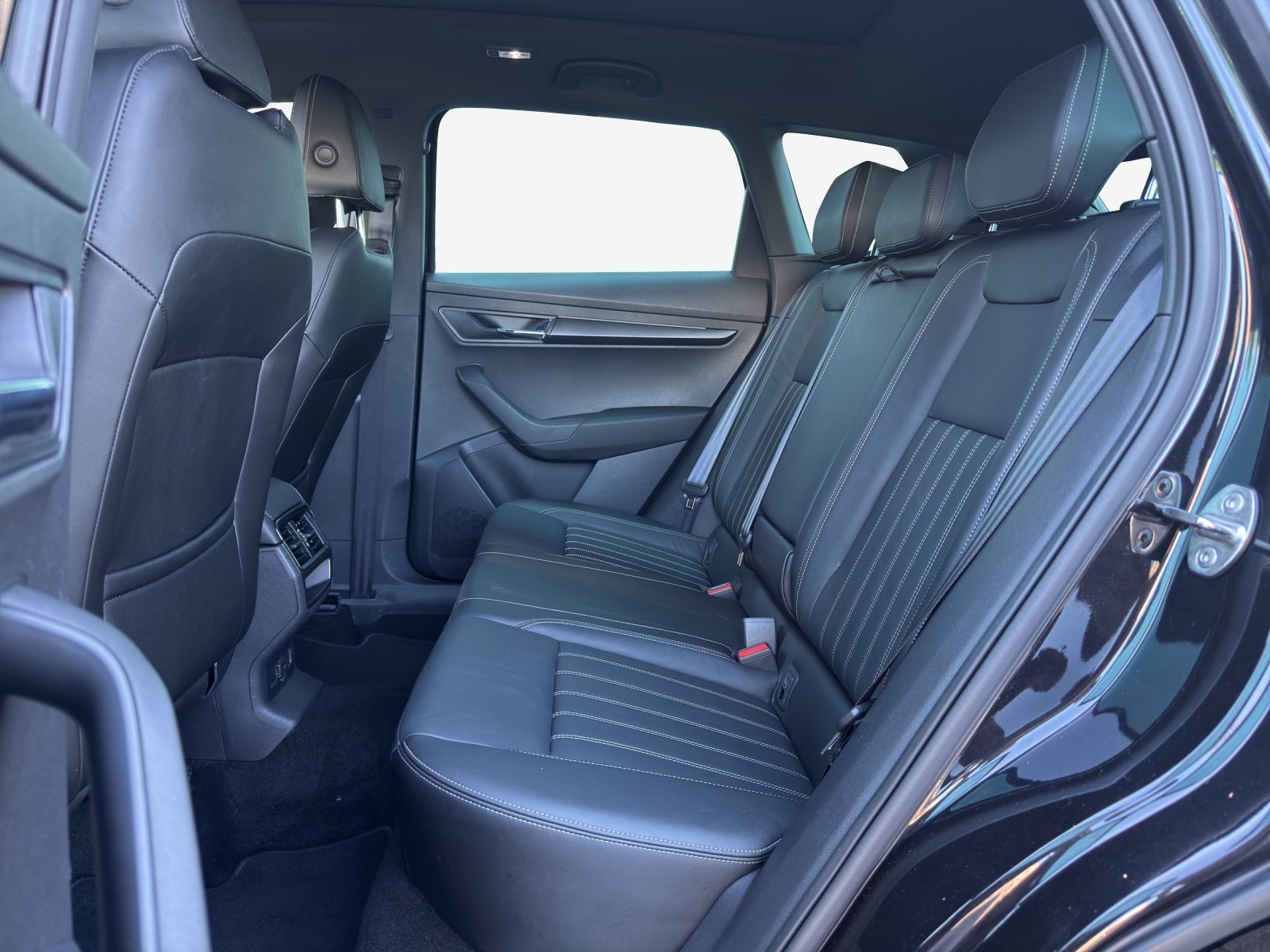 SKODA Karoq 1.5 TSI SportLine DSG-image-11
