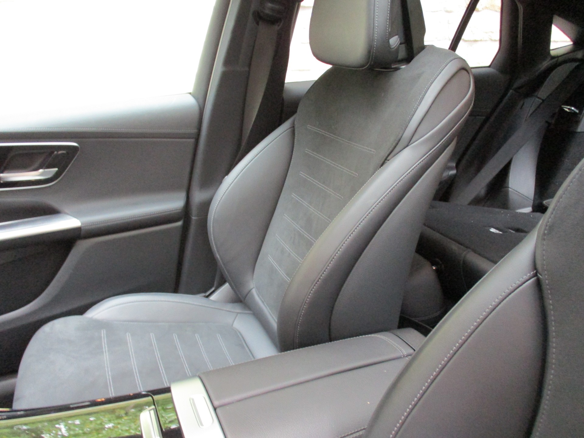 MERCEDES-BENZ GLC 300 AMG Line 4matic coupé-image-9