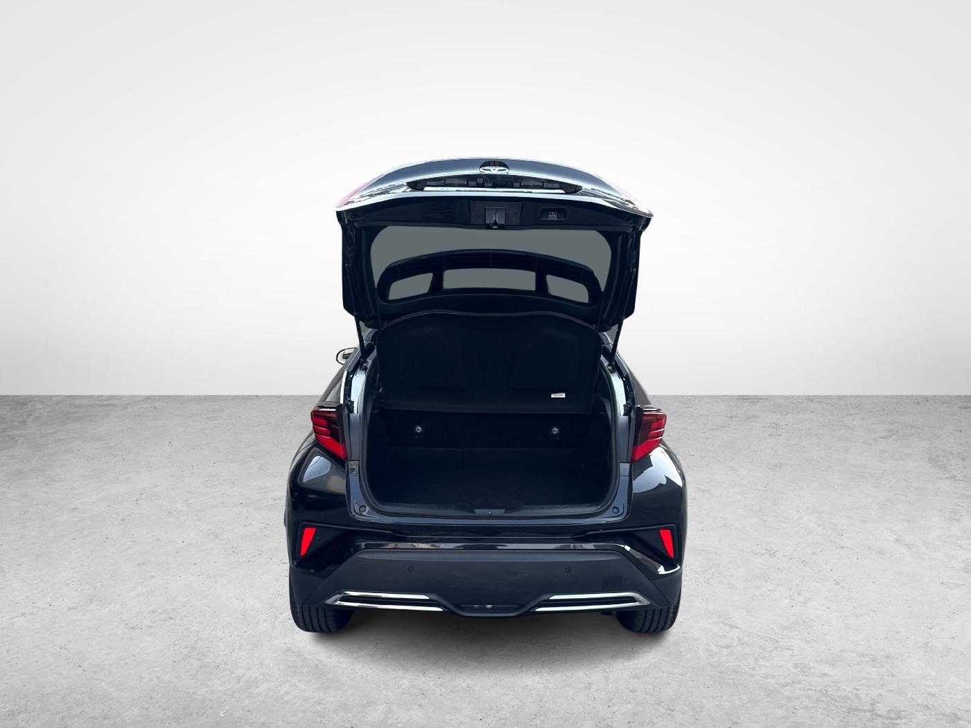 TOYOTA C-HR 2.0 VVTi HSD Trend-image-11