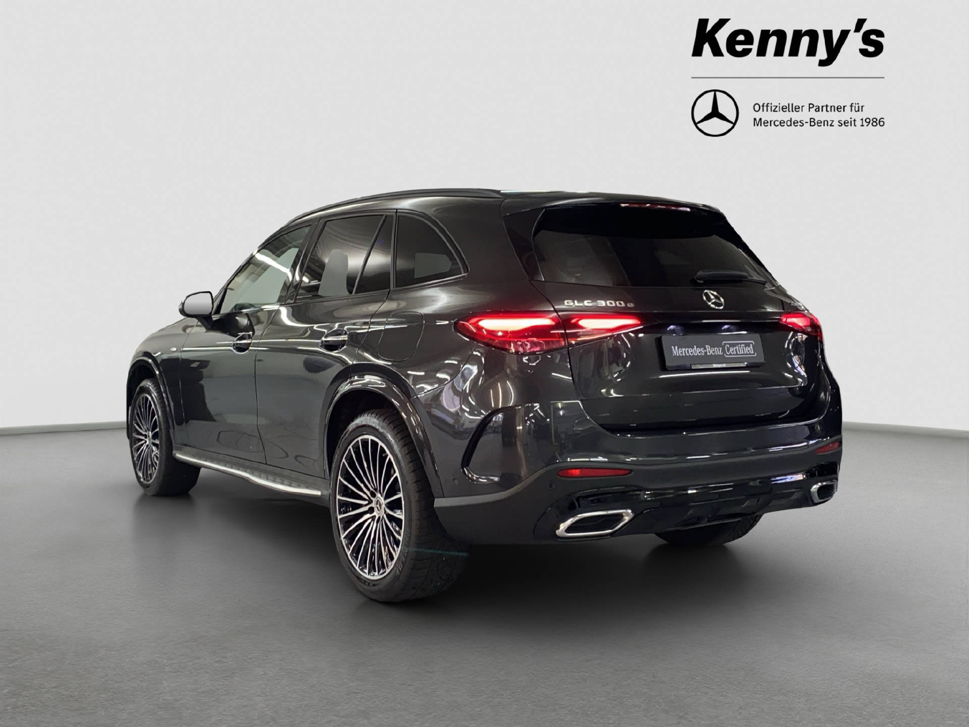 MERCEDES-BENZ GLC 300 e AMG Line 4MATIC-image-4