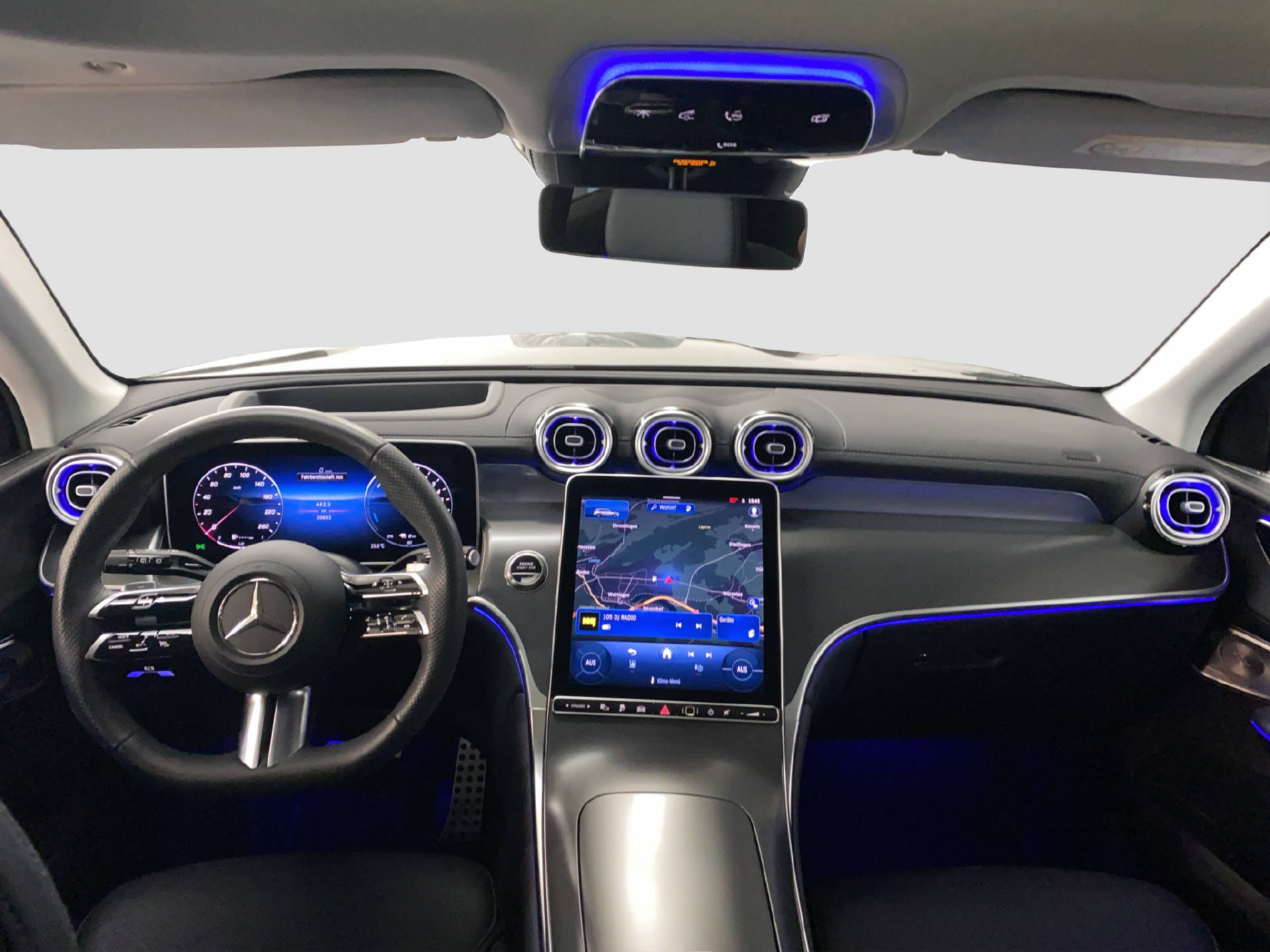 MERCEDES-BENZ GLC 300 e AMG Line 4MATIC-image-8