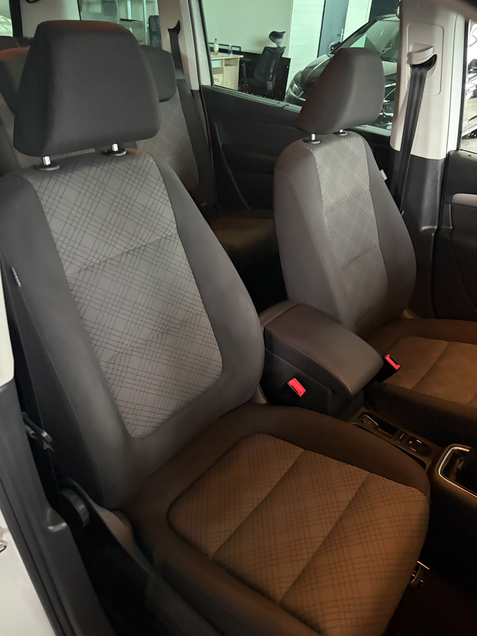 VW Sharan 1.4 TSI BlMT Comfortline-image-9