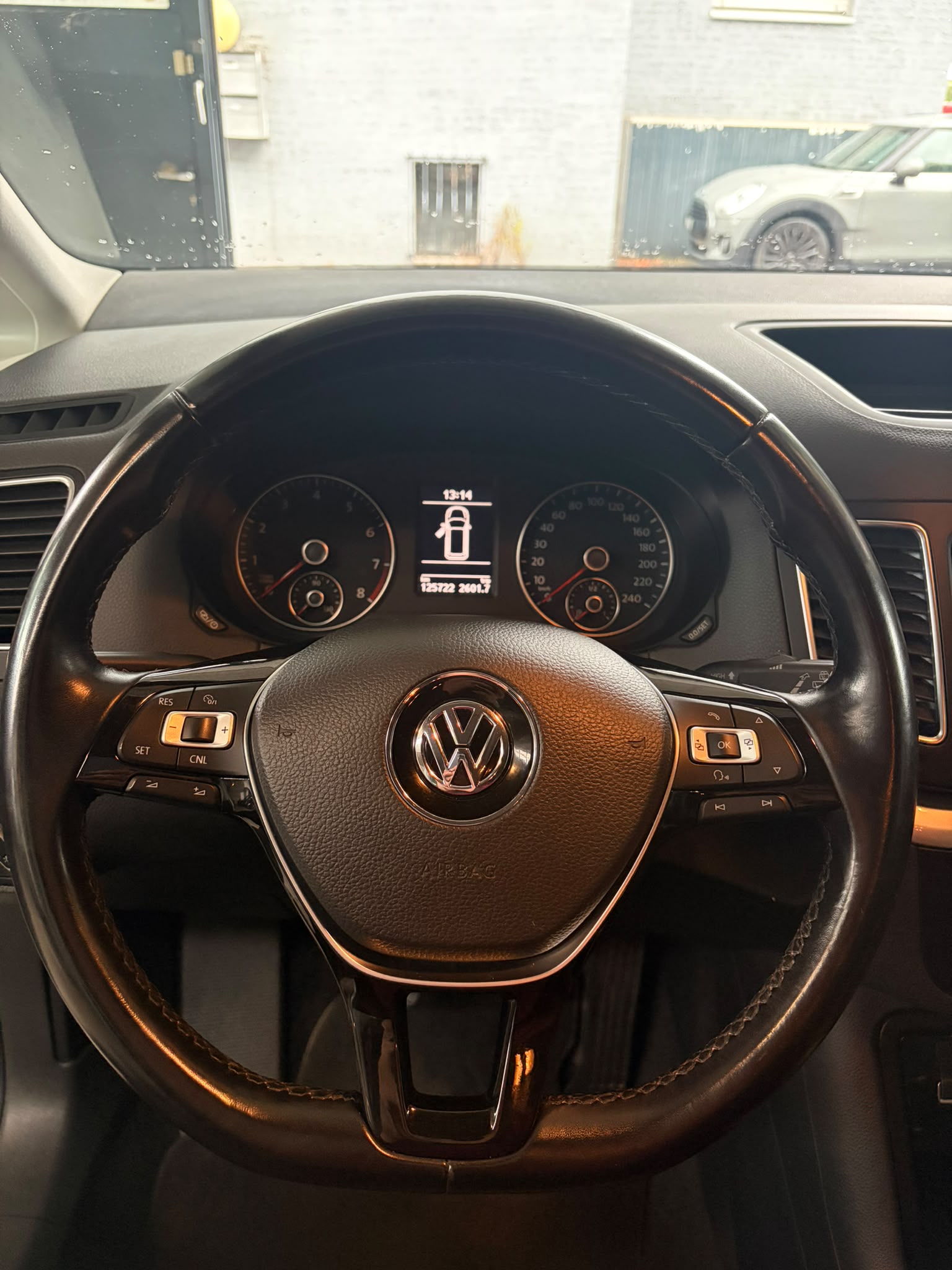 VW Sharan 1.4 TSI BlMT Comfortline-image-1