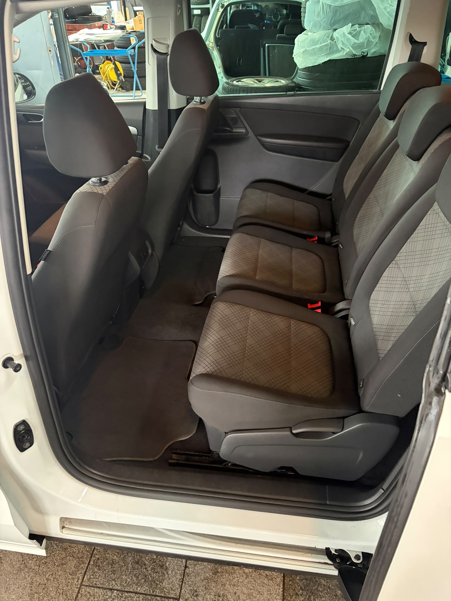 VW Sharan 1.4 TSI BlMT Comfortline-image-2