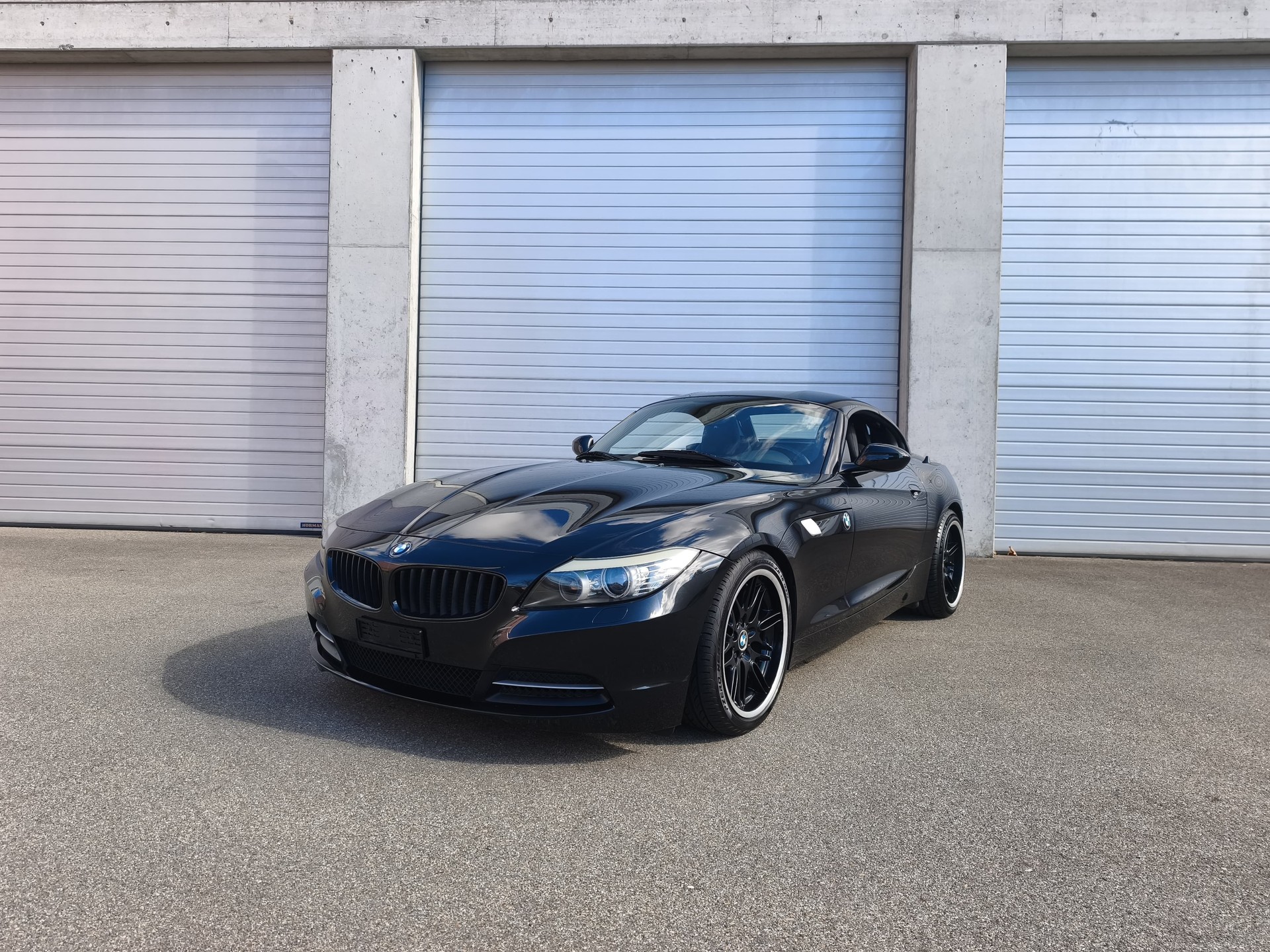 BMW 2.3i sDrive-image-1