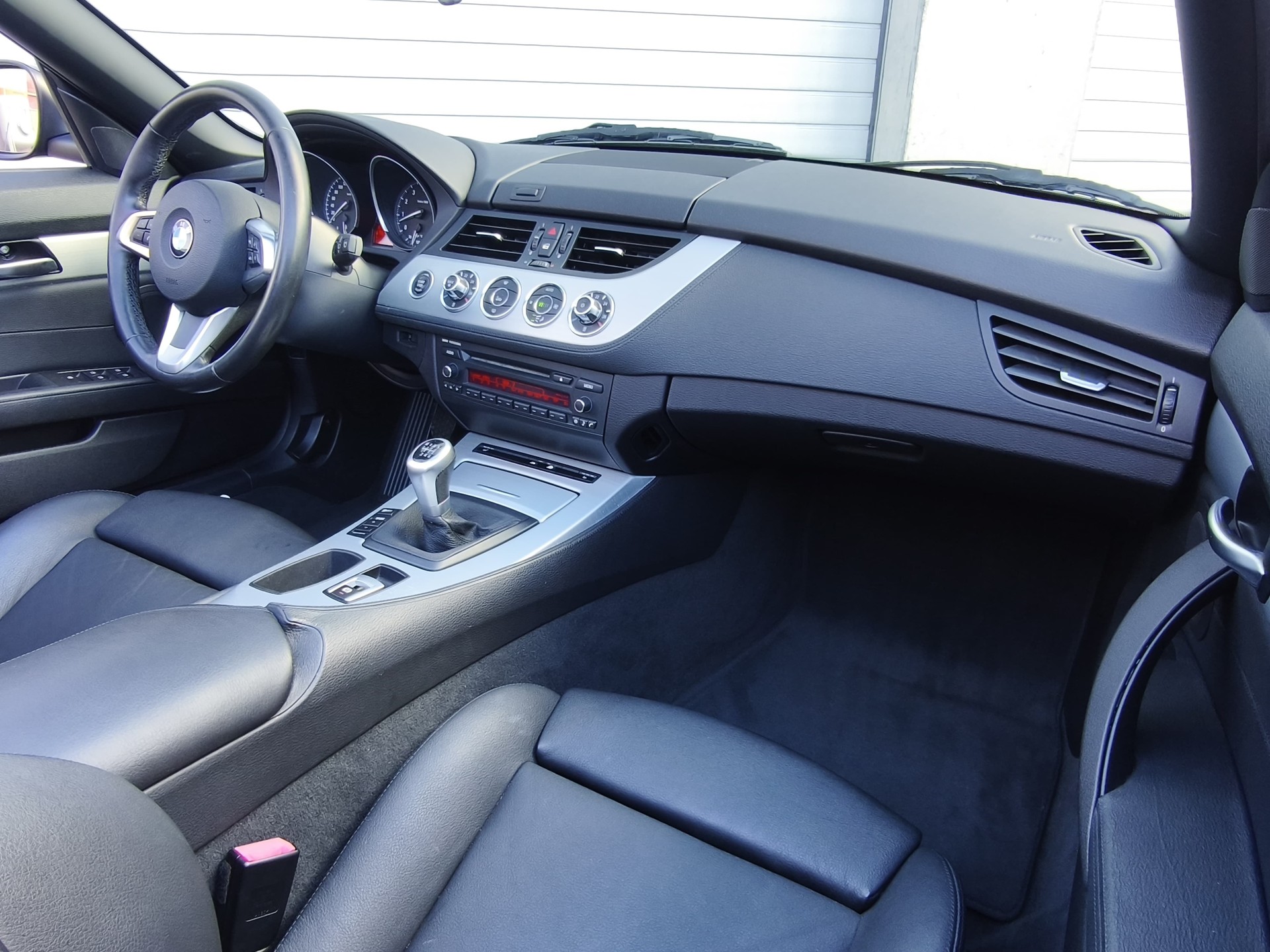 BMW 2.3i sDrive-image-14