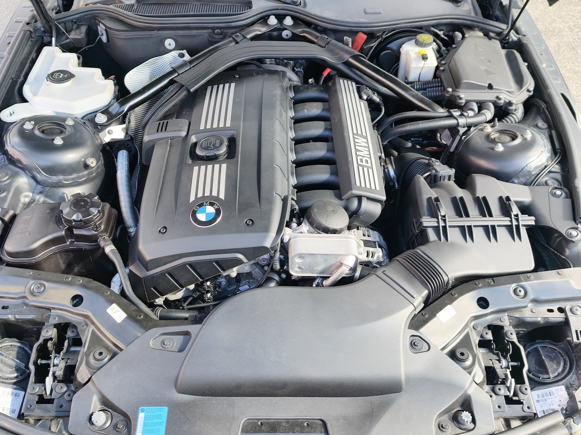 BMW 2.3i sDrive-image-18