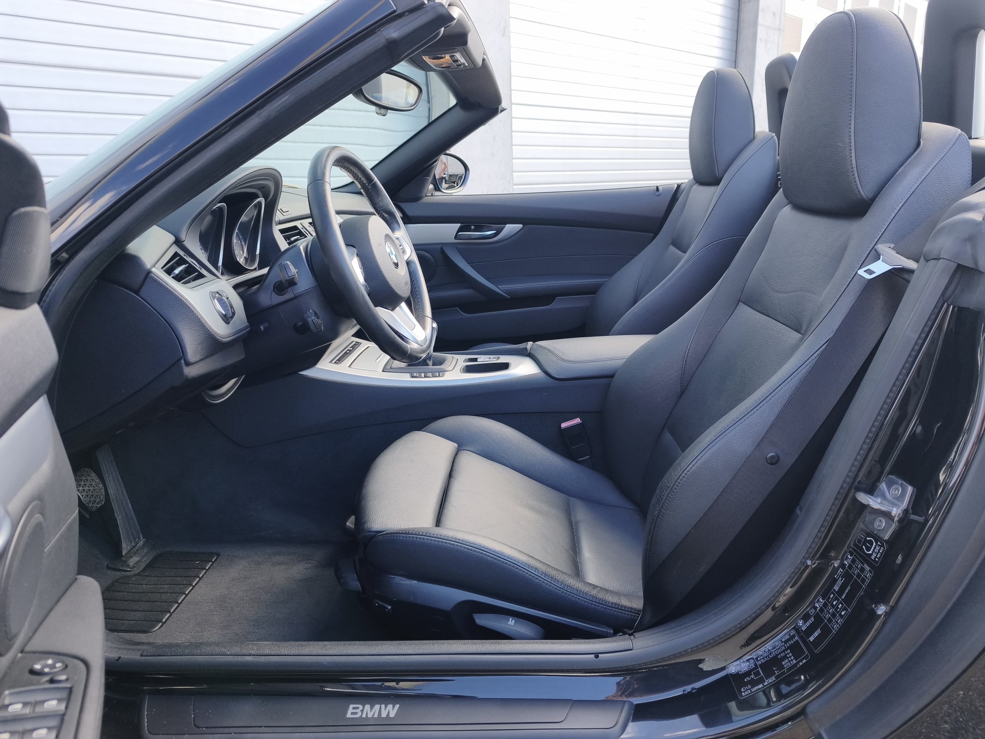 BMW 2.3i sDrive-image-11