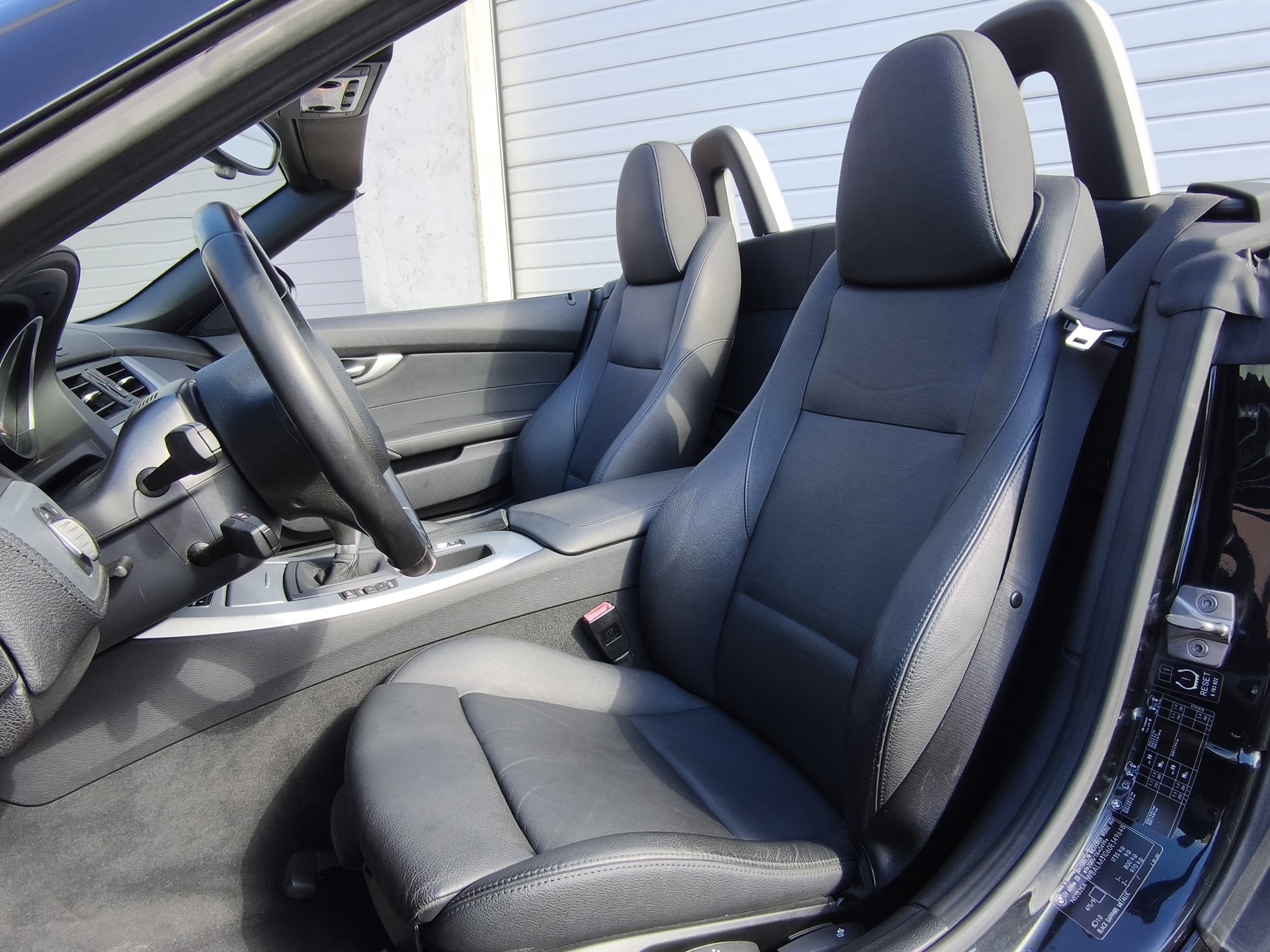 BMW 2.3i sDrive-image-10