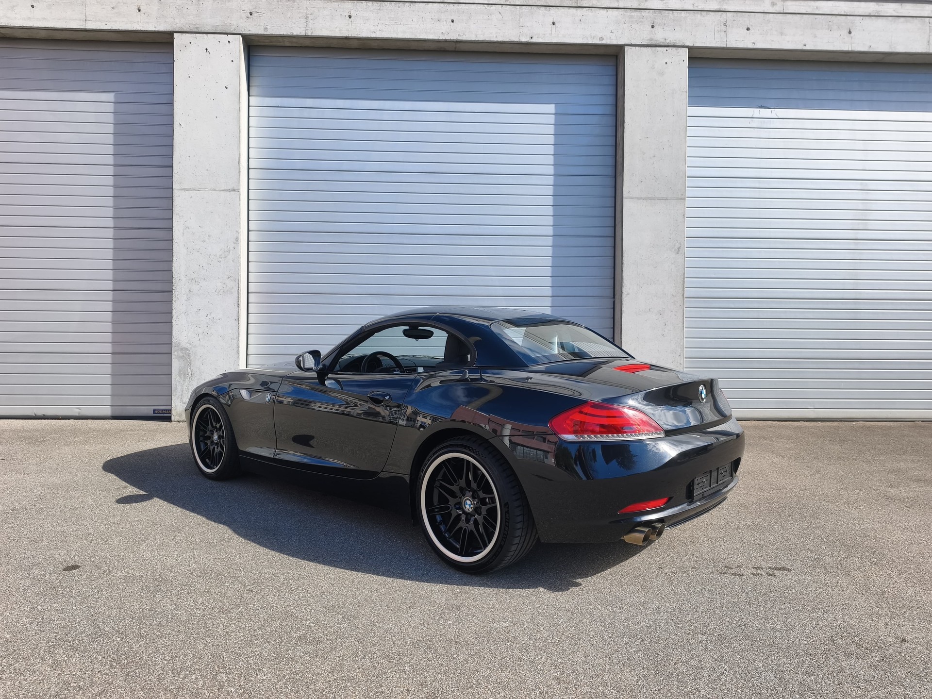 BMW 2.3i sDrive-image-5