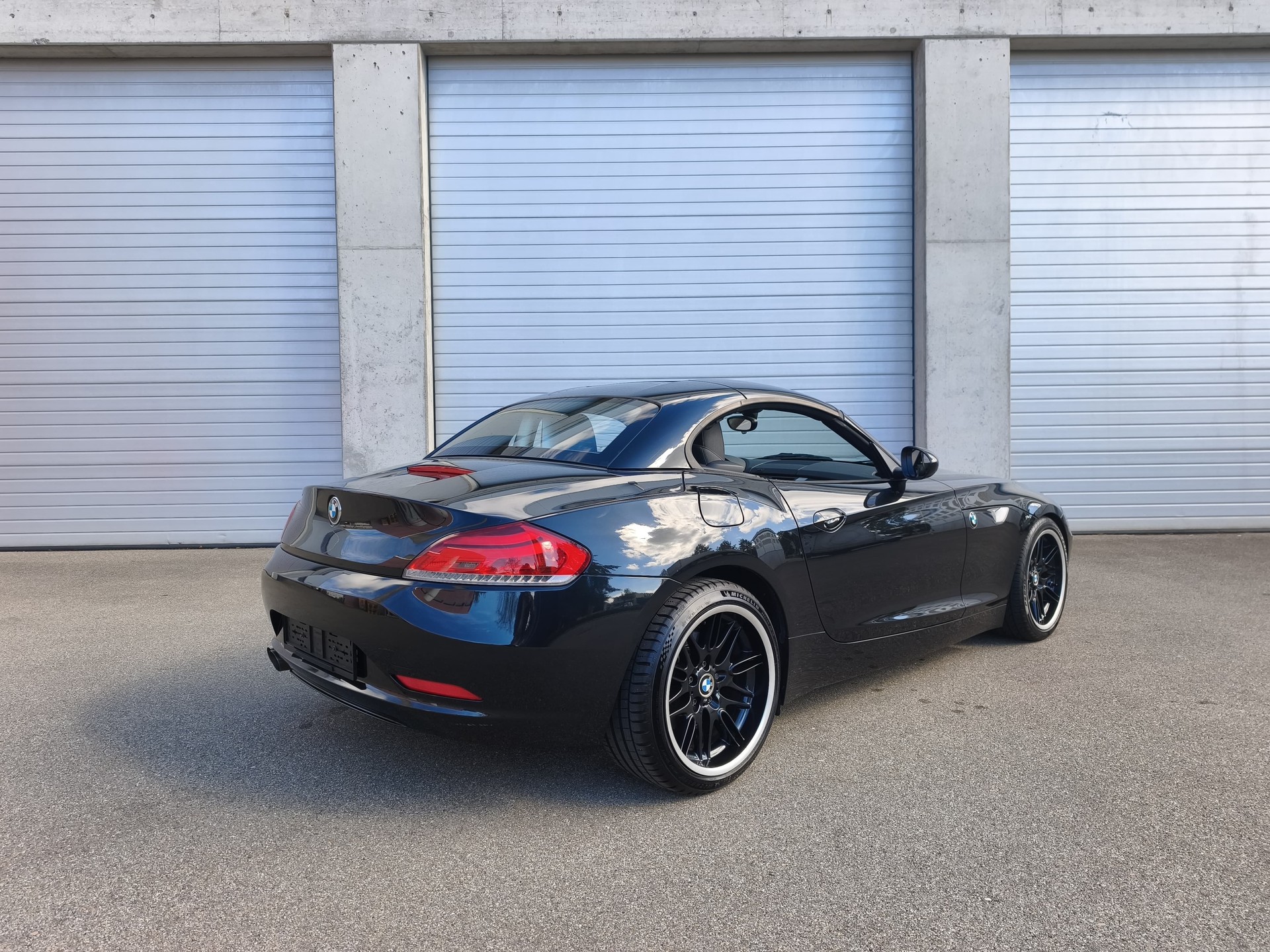 BMW 2.3i sDrive-image-6