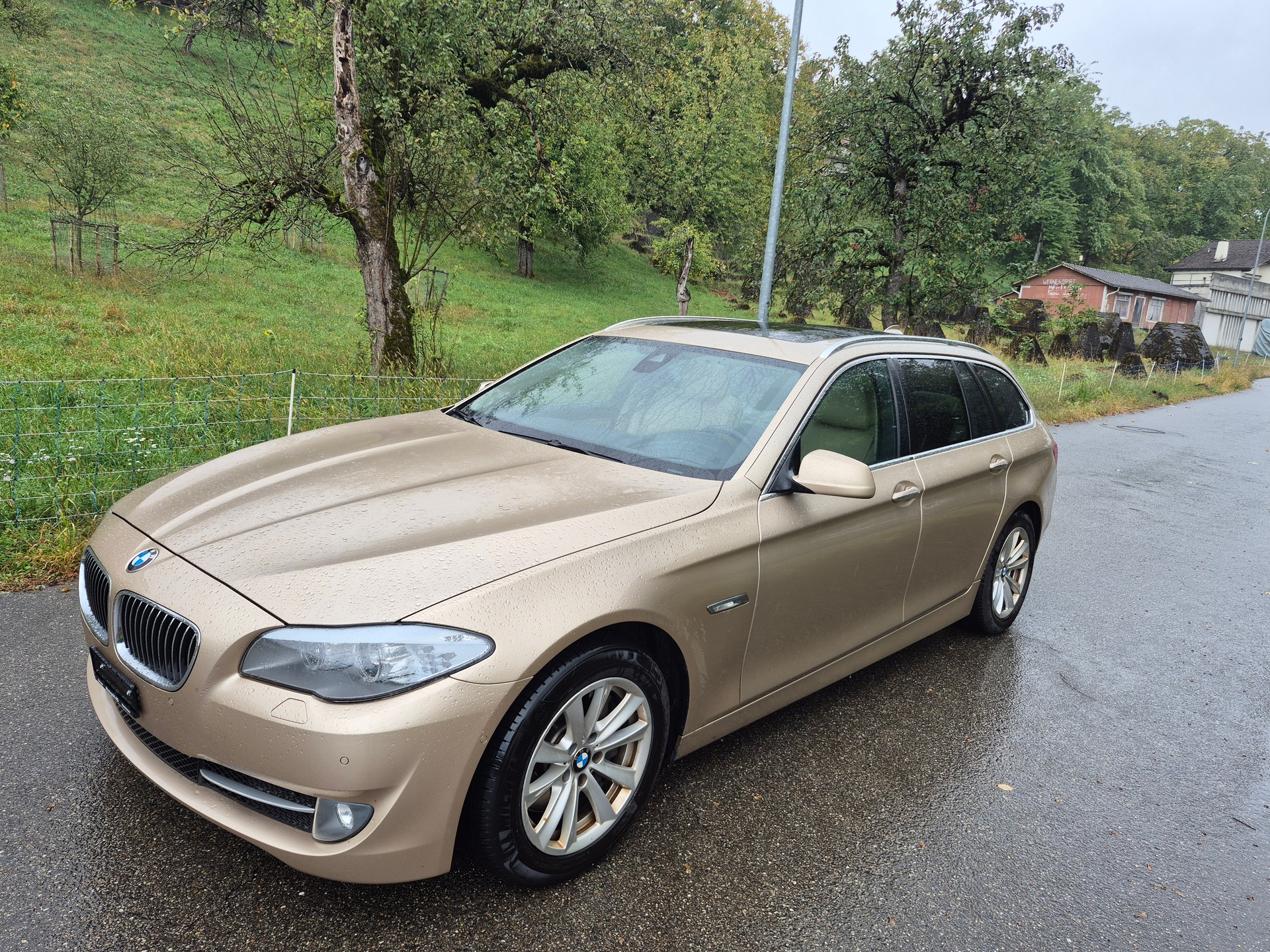 BMW 535d xDrive Touring Steptronic-image-0