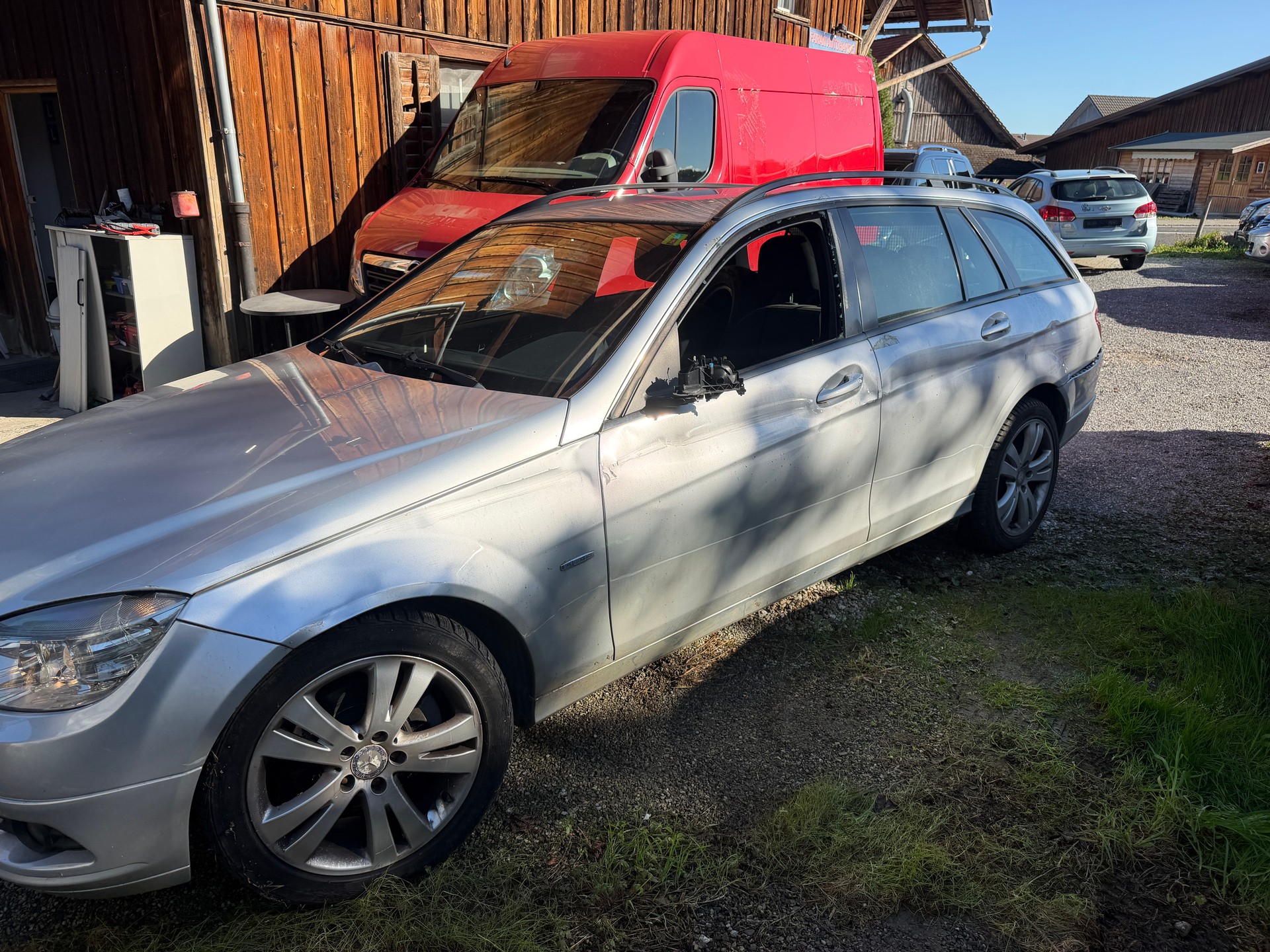 MERCEDES-BENZ C 180 CGI BlueEfficiency My Star Automatic-image-3