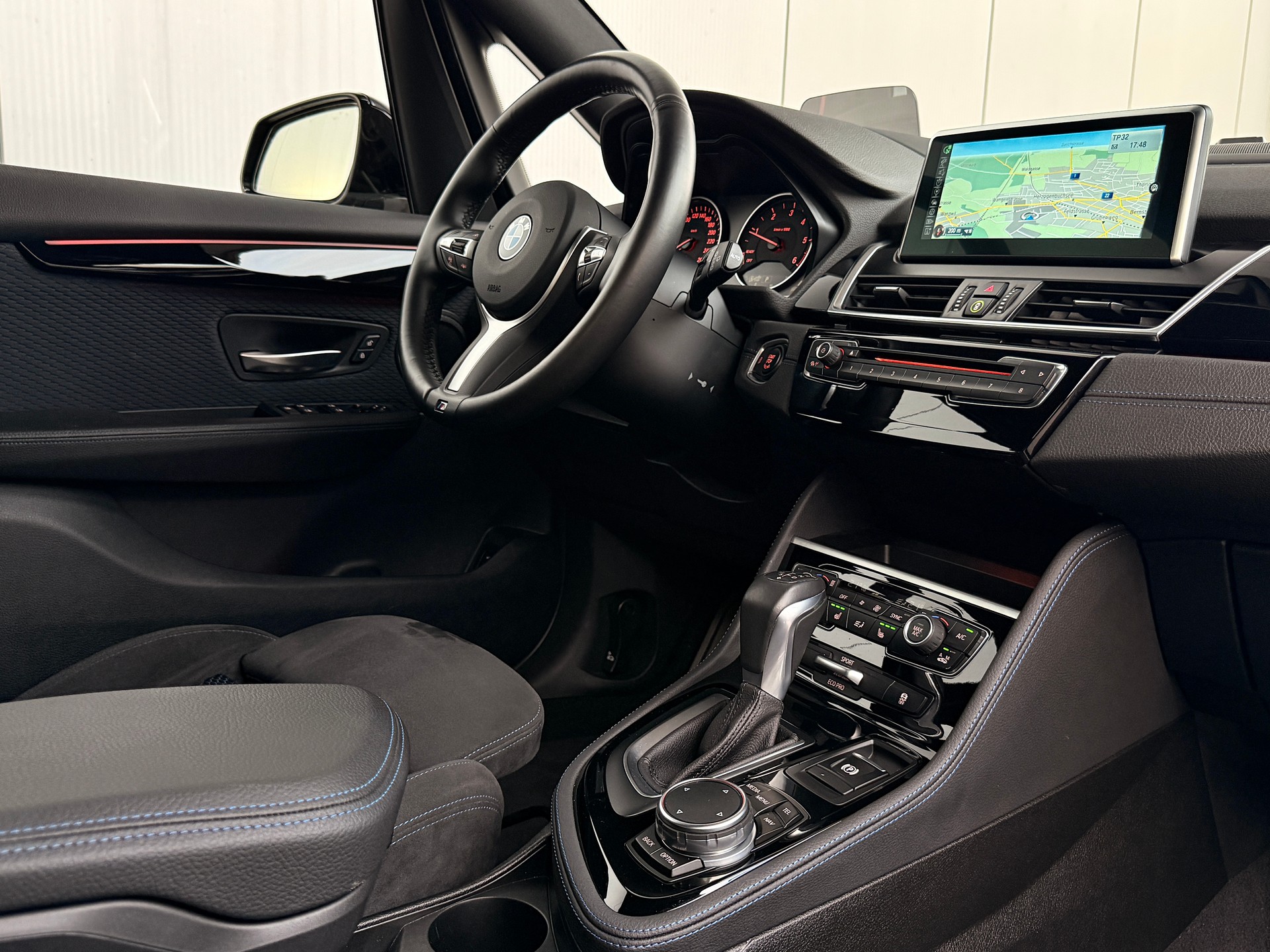 BMW 220d Active Tourer M Sport Steptronic-image-8