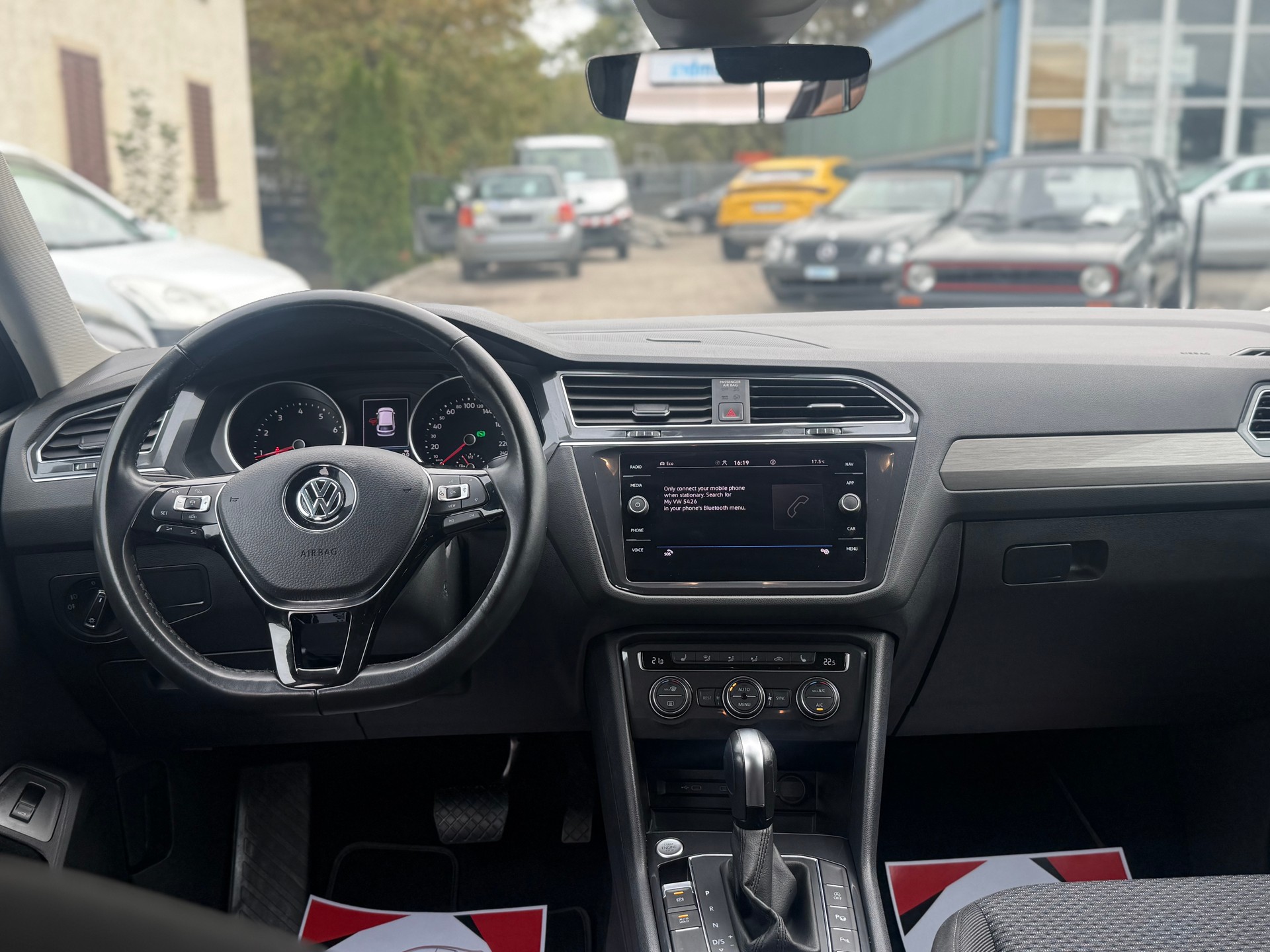 VW Tiguan Allspace 2.0TSI Life 4Motion DSG-image-8