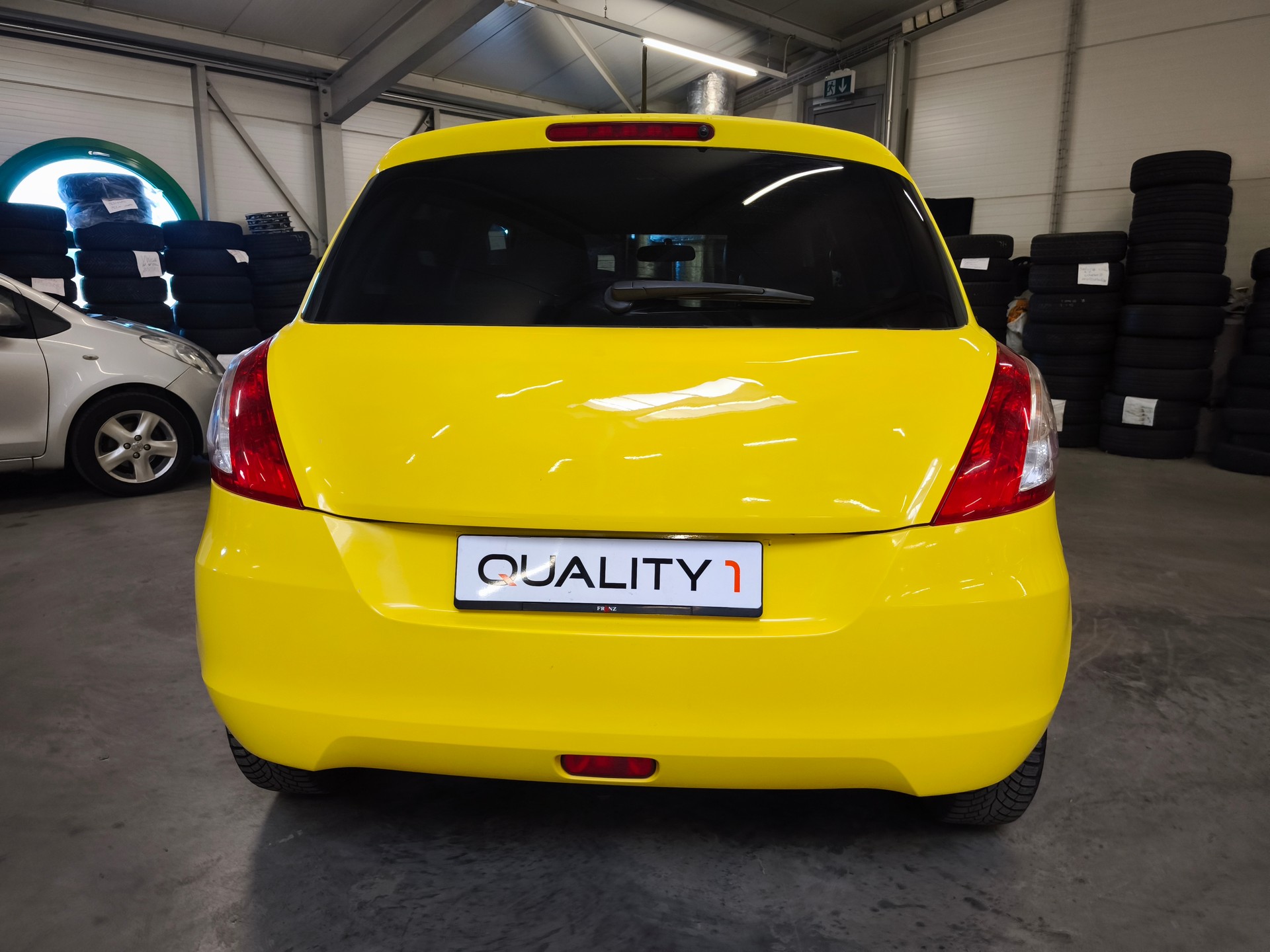 SUZUKI Swift 1.2i 16V Sergio Cellano 4x4-image-3
