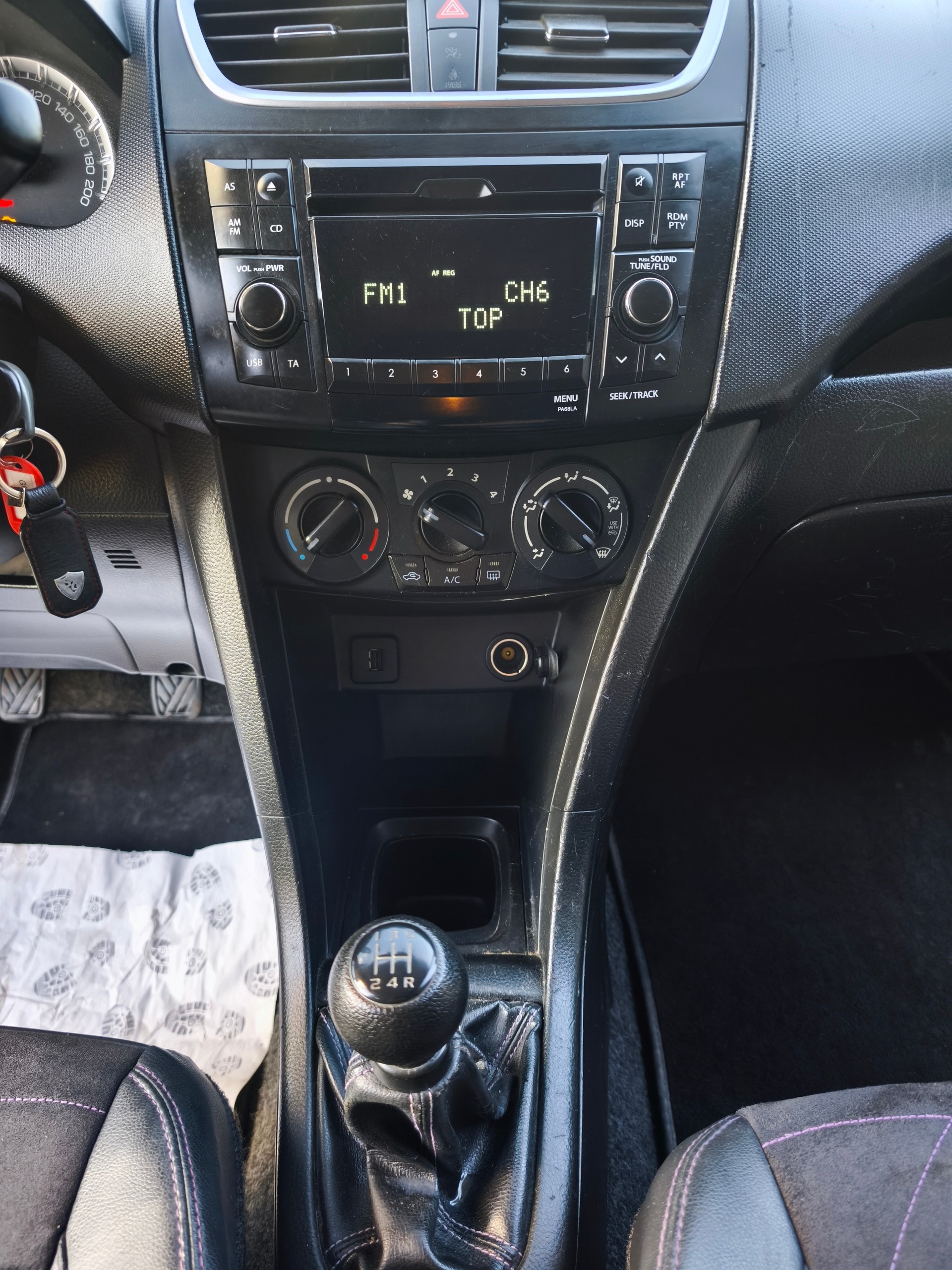 SUZUKI Swift 1.2i 16V Sergio Cellano 4x4-image-11