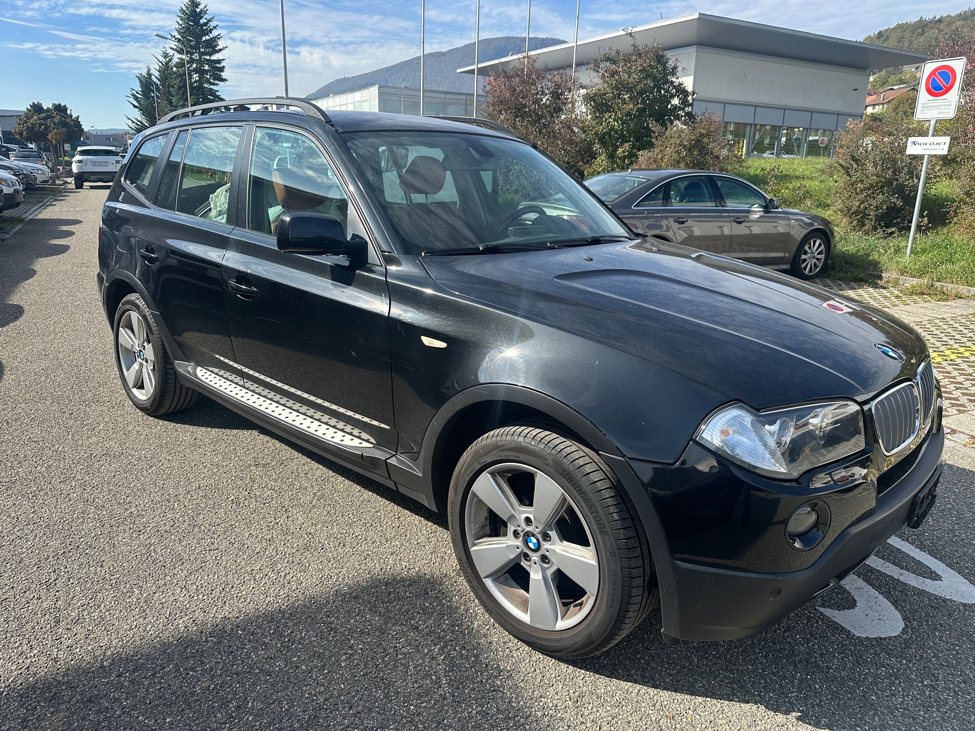 BMW X3 xDrive 25i (2.5si)-image-1