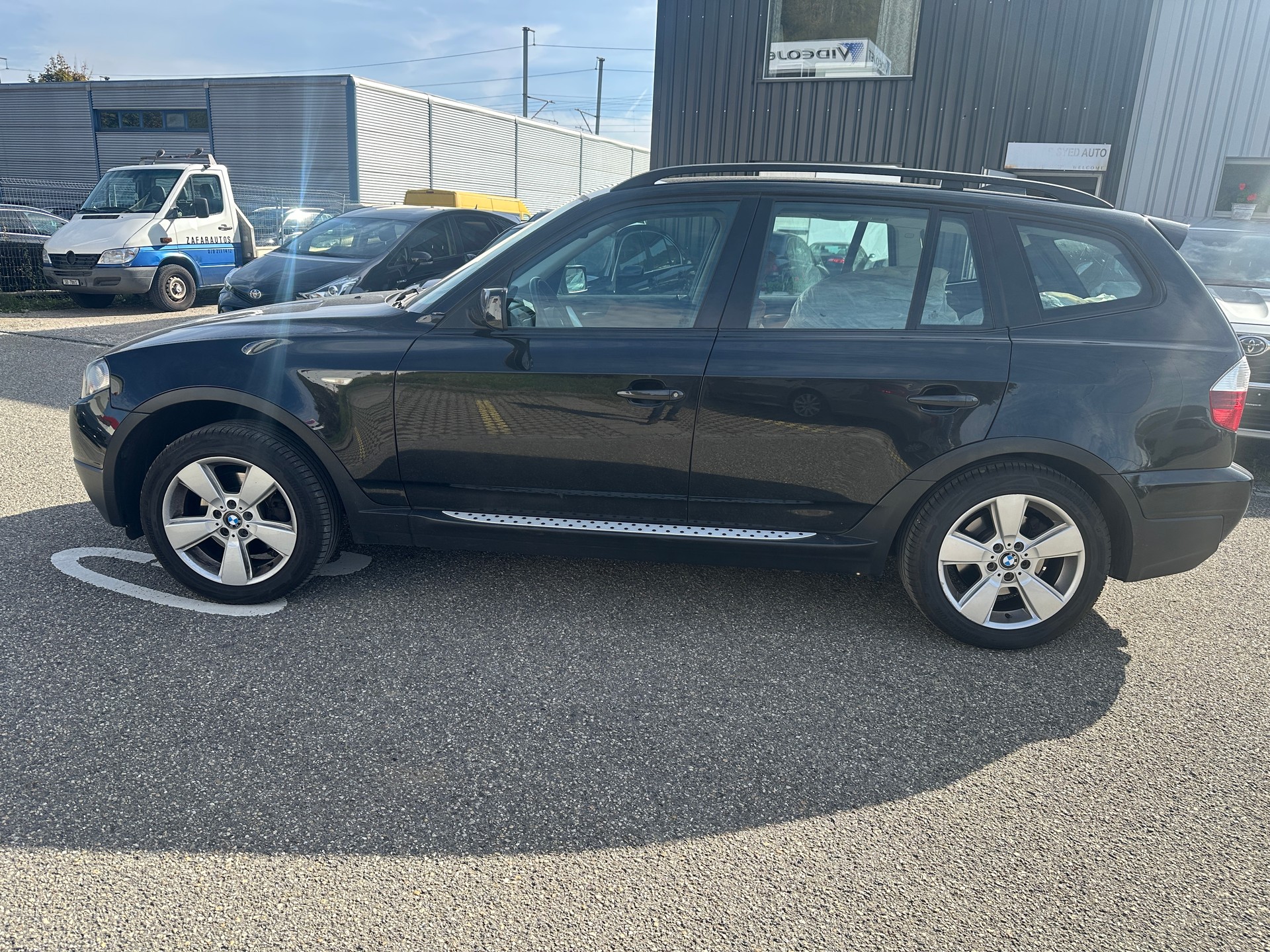 BMW X3 xDrive 25i (2.5si)-image-5