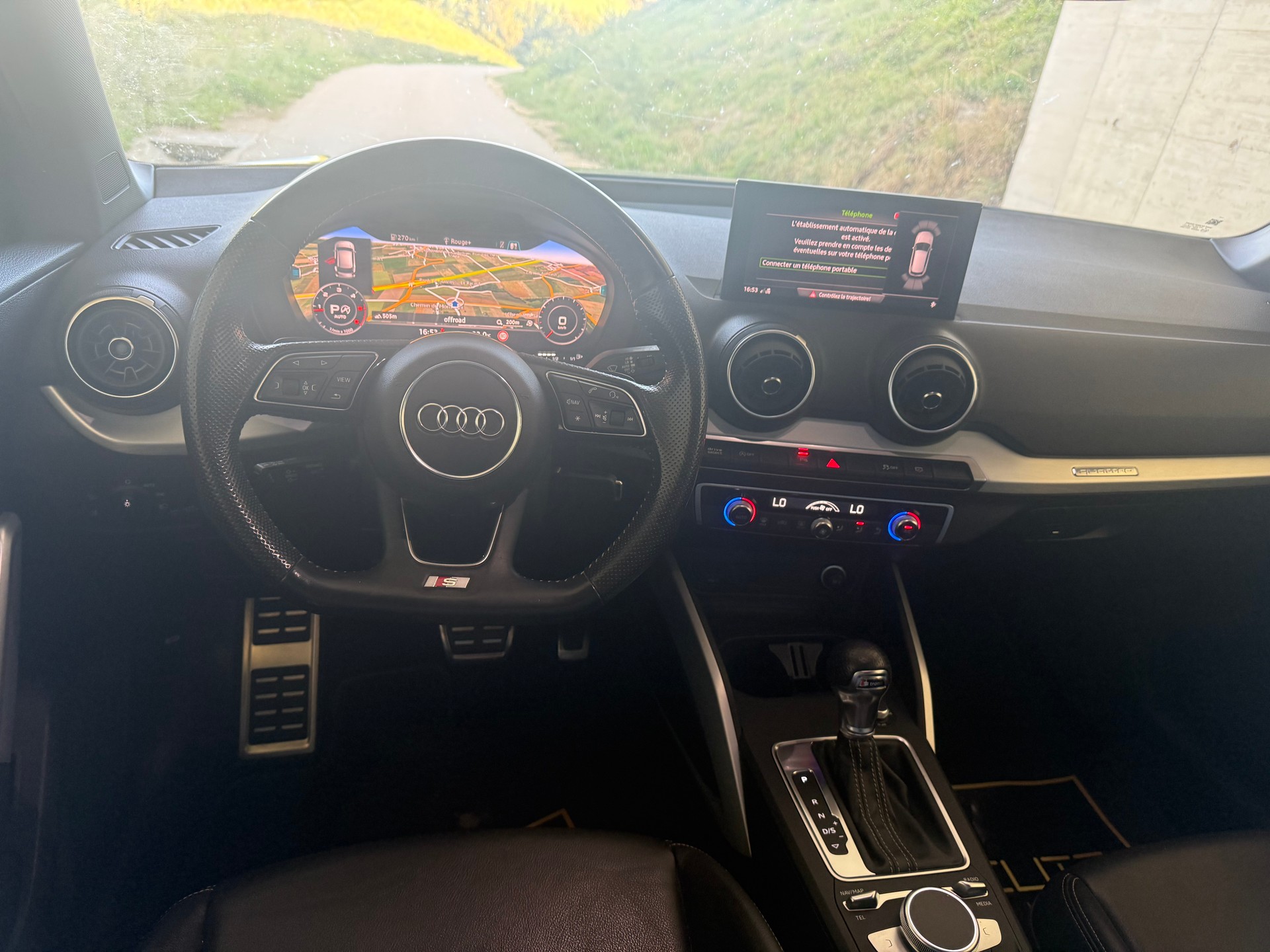 AUDI Q2 35 TDI quattro Sport S-tronic-image-10