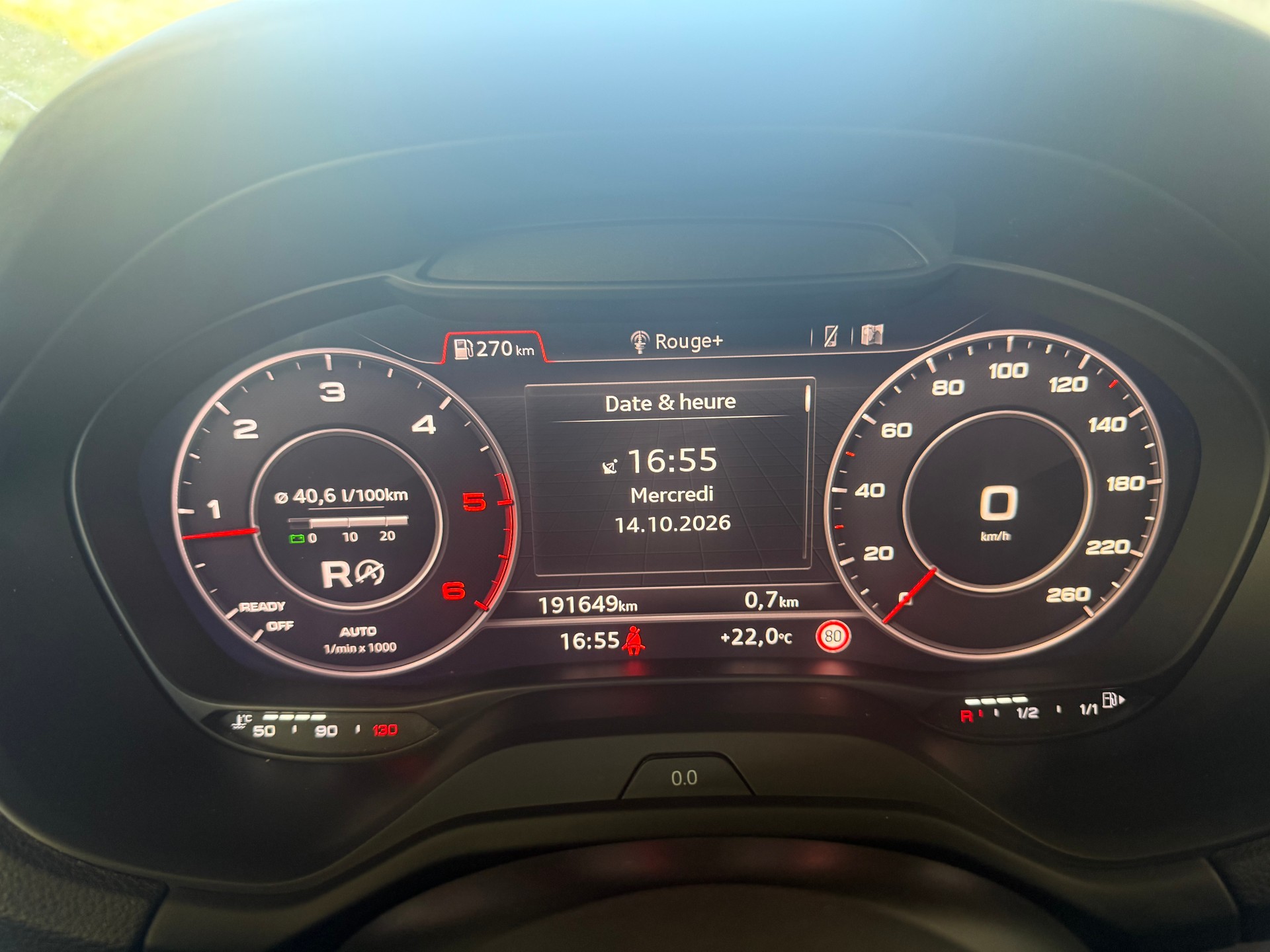 AUDI Q2 35 TDI quattro Sport S-tronic-image-15