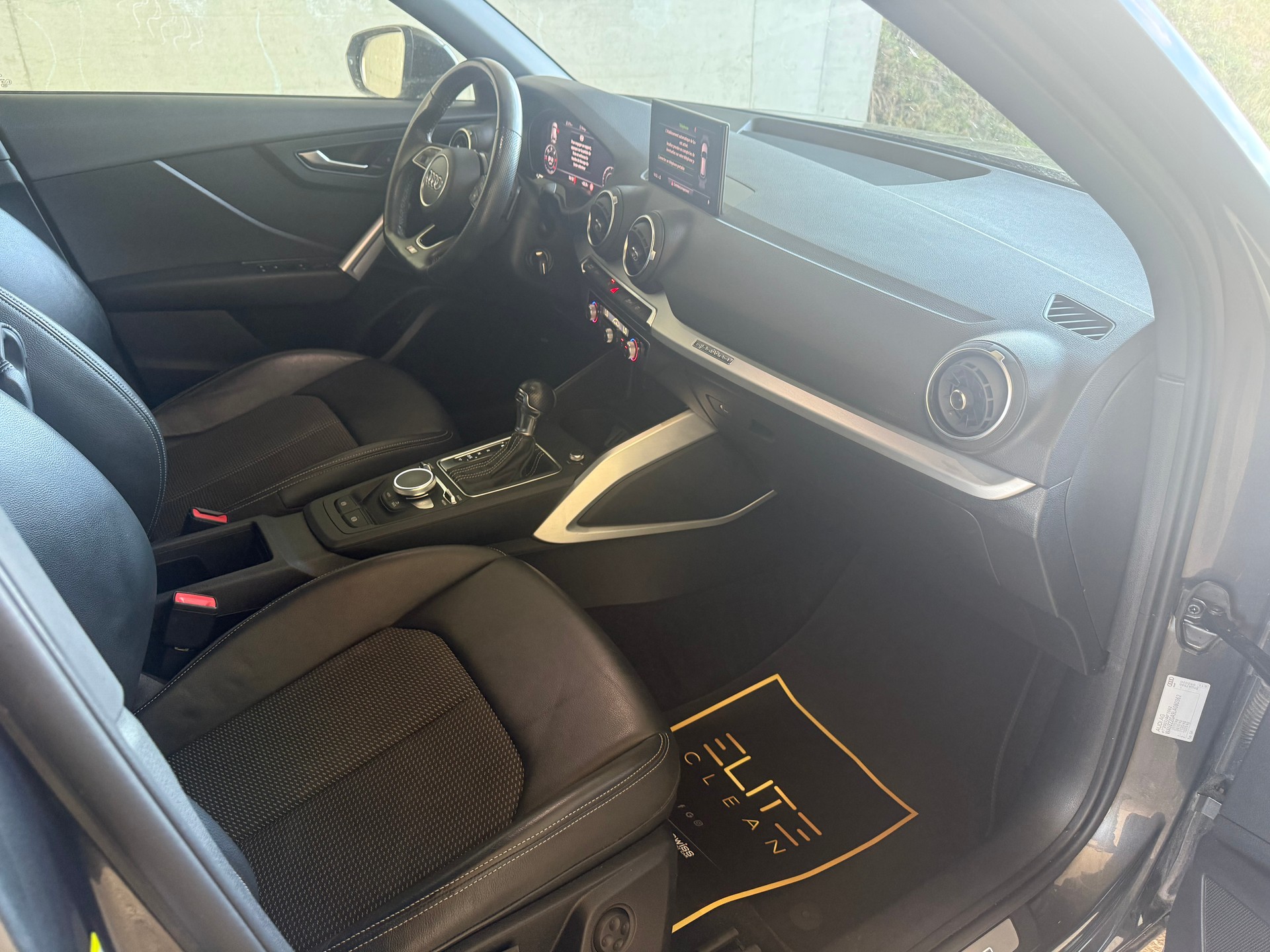 AUDI Q2 35 TDI quattro Sport S-tronic-image-6