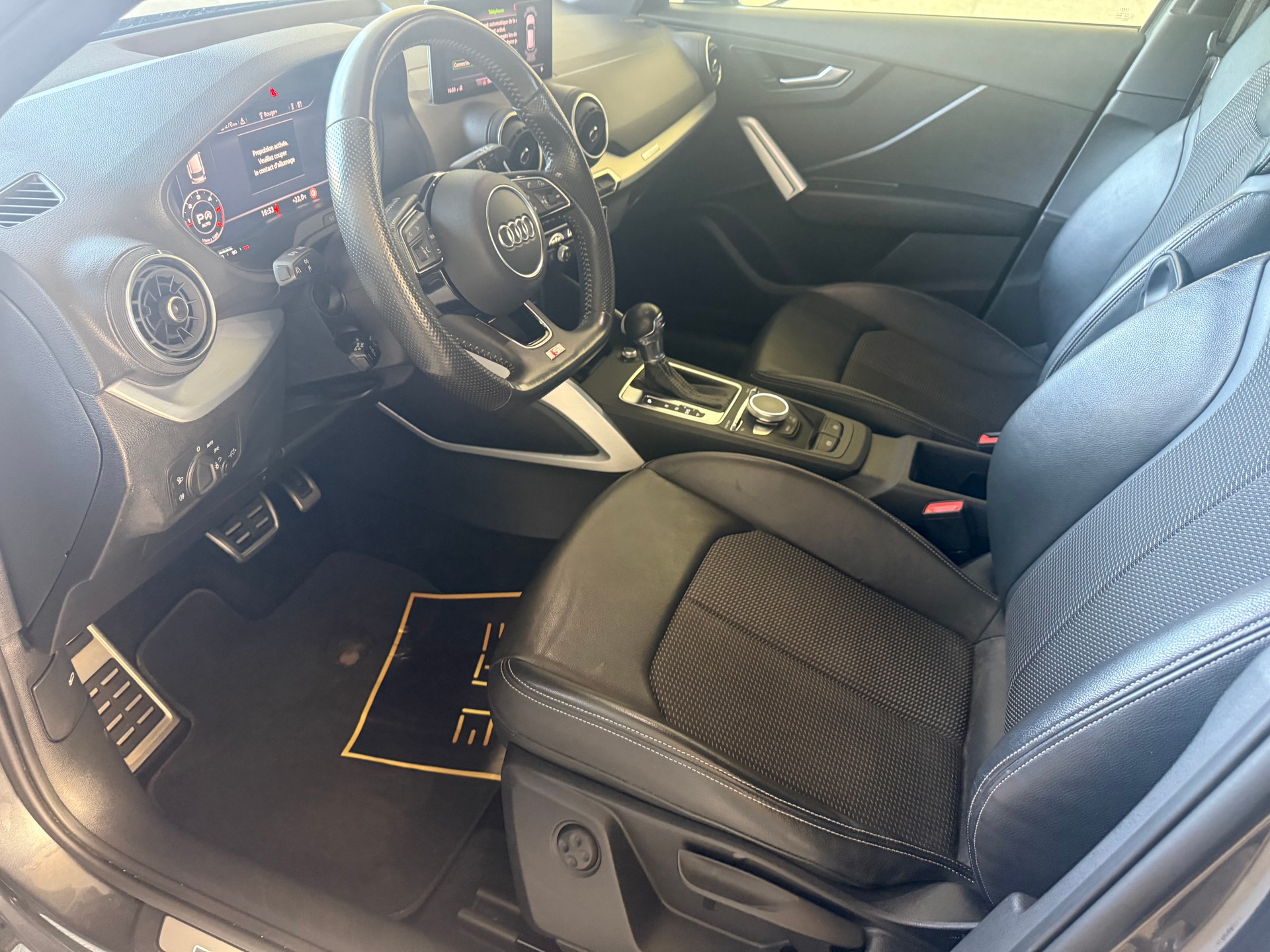 AUDI Q2 35 TDI quattro Sport S-tronic-image-11