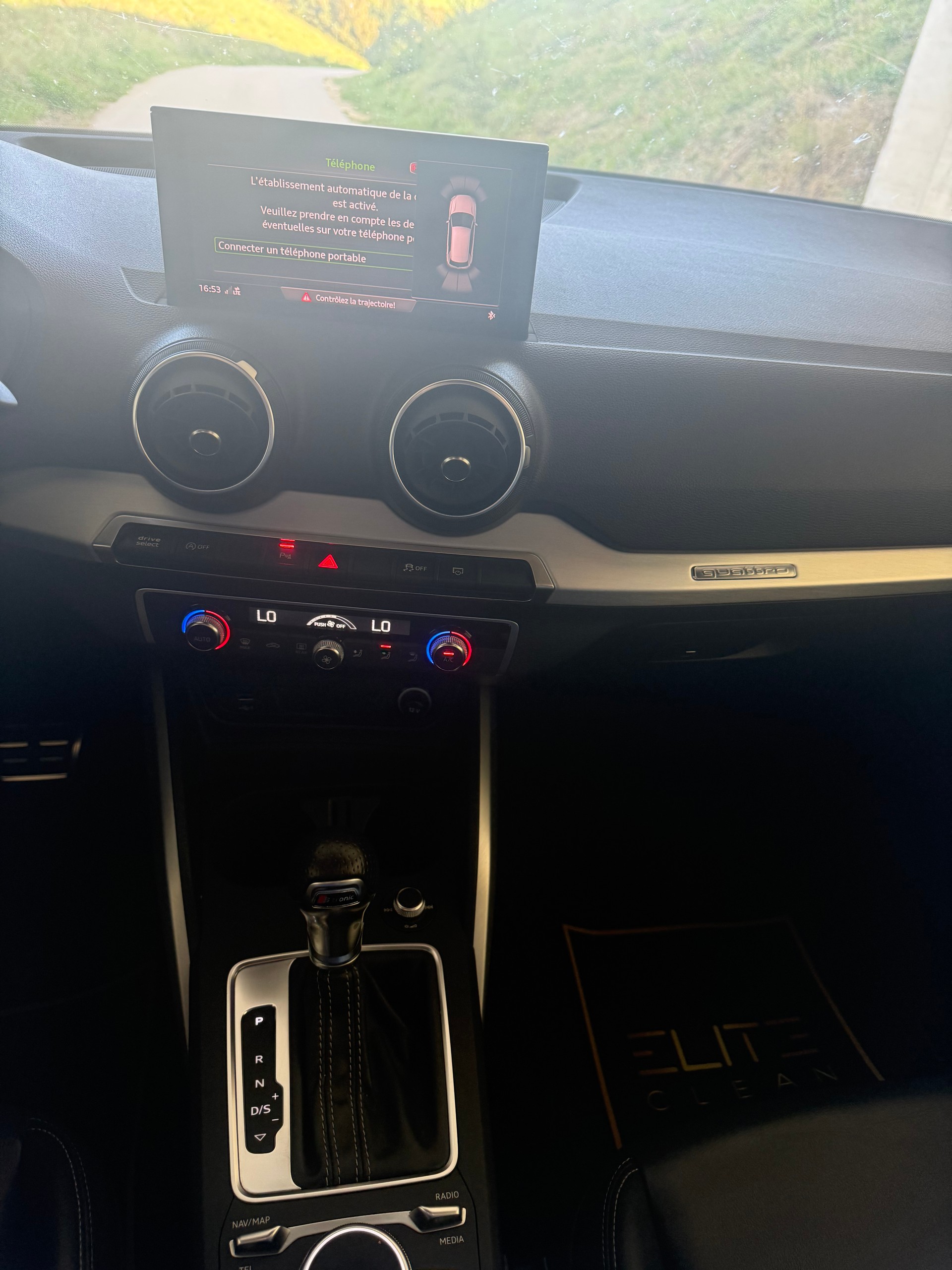 AUDI Q2 35 TDI quattro Sport S-tronic-image-14