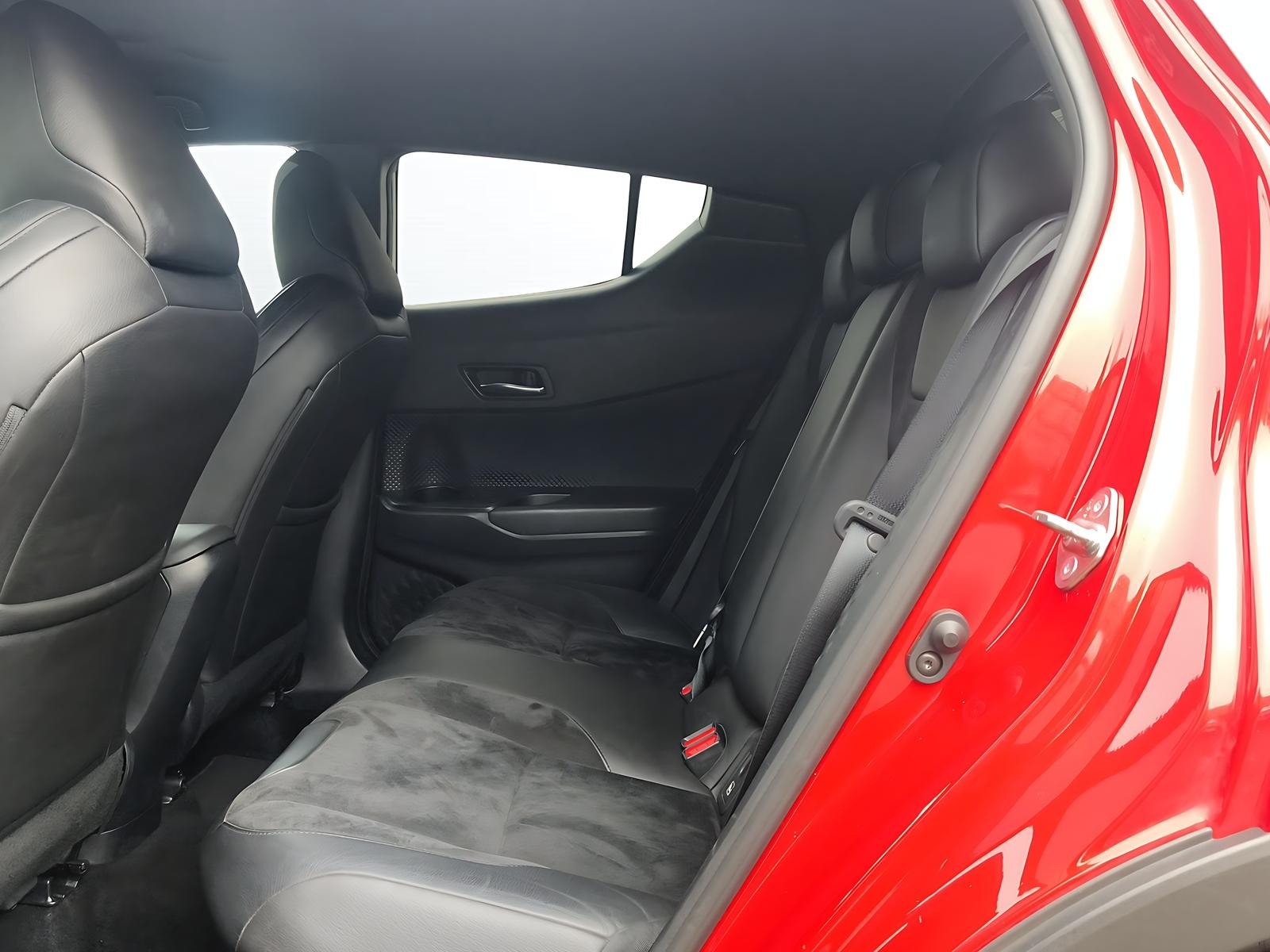 TOYOTA C-HR 2.0 VVTi HSD Move-image-7