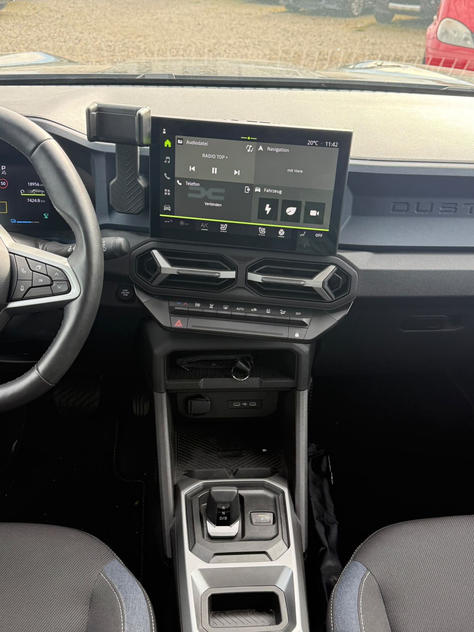 DACIA Duster HEV 140 Journey-image-9