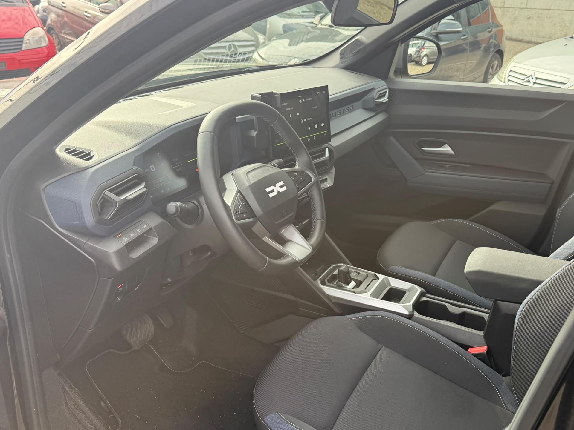 DACIA Duster HEV 140 Journey-image-8