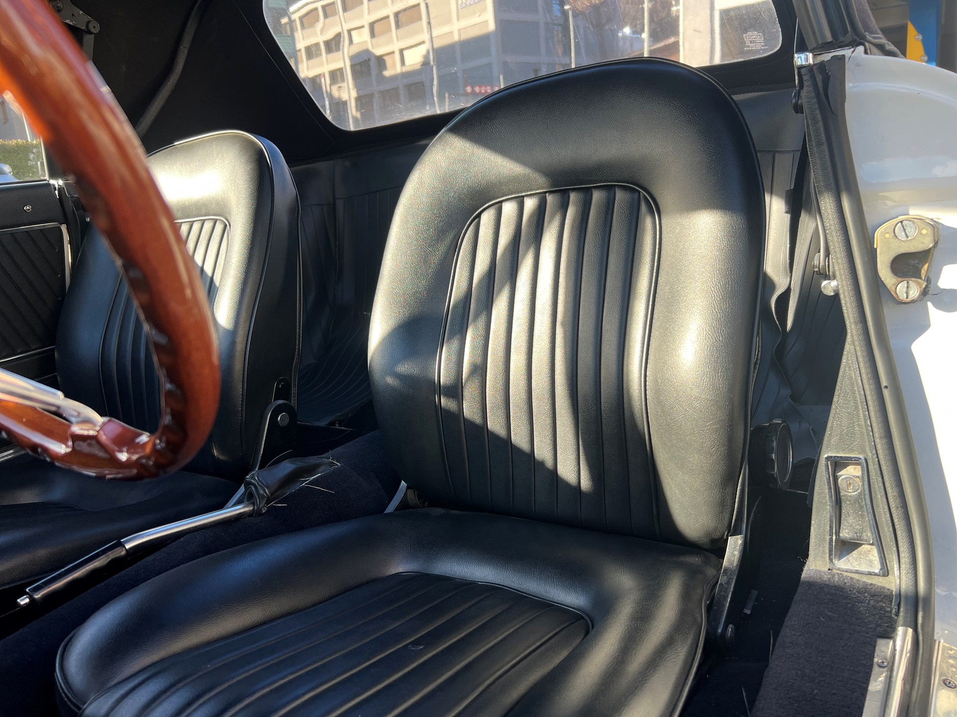 ALFA ROMEO SPIDER 1750 OSSO DI SEPPIA-image-14
