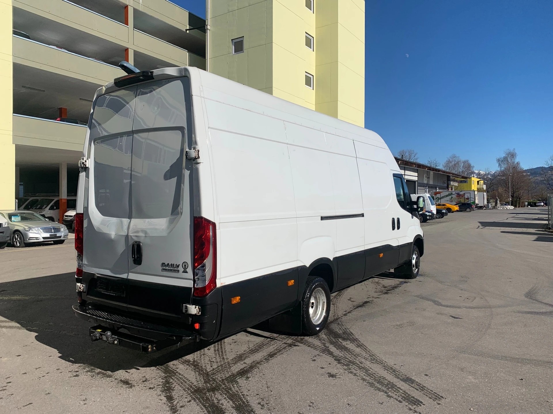 IVECO 35 C 21 V-image-2