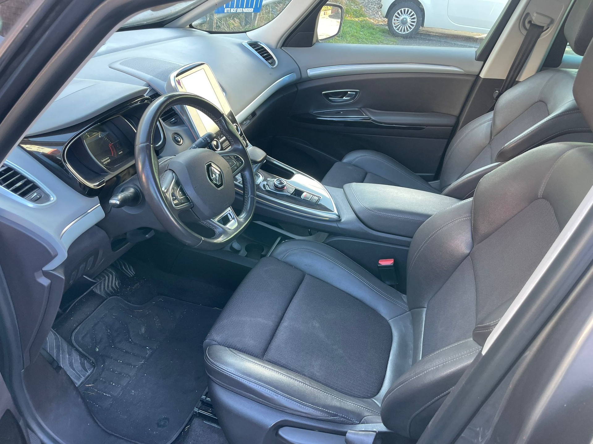 RENAULT Espace 1.6 dCi Initiale Paris EDC-image-8