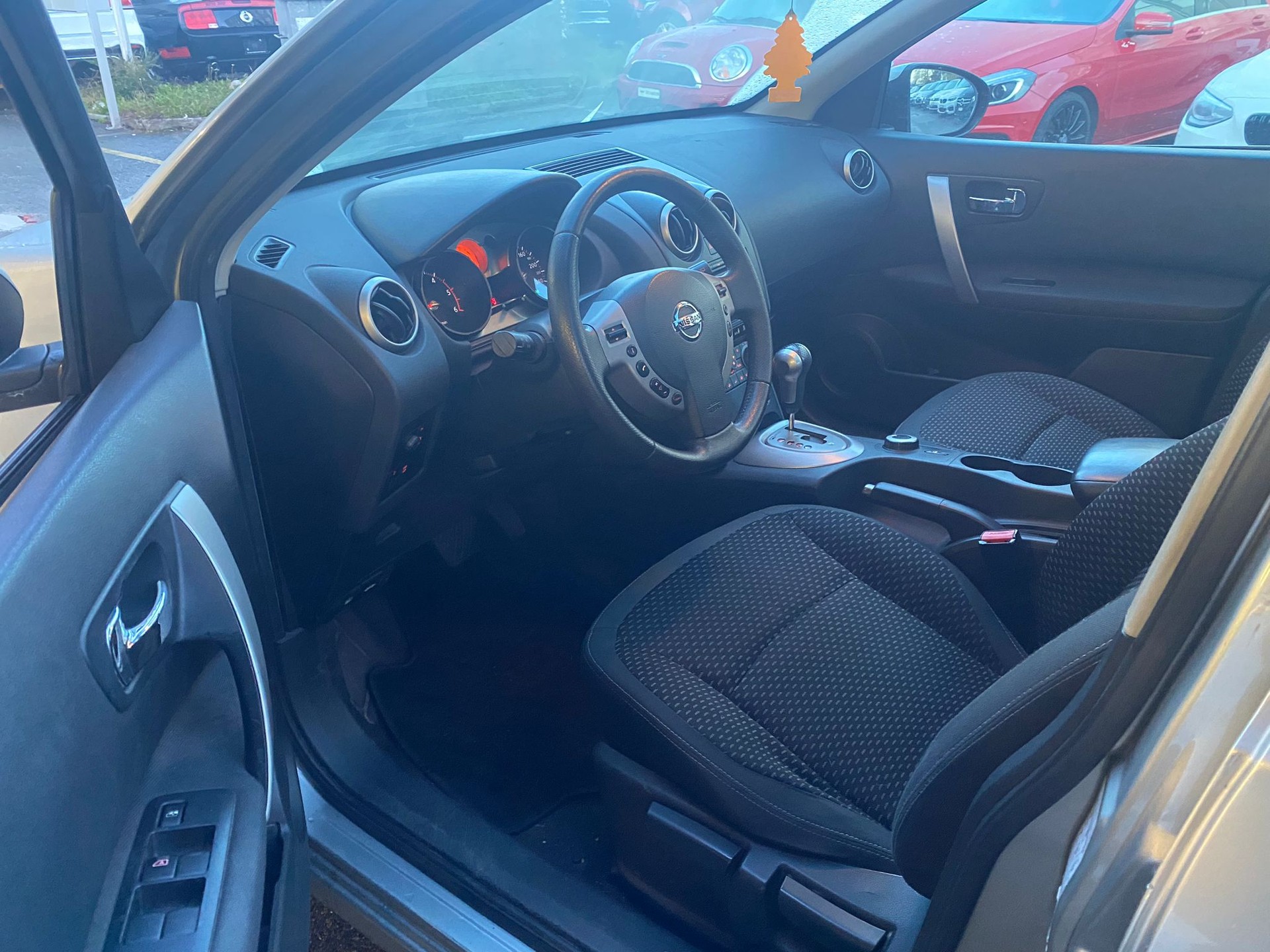 NISSAN Qashqai 2.0 dCi 4WD tekna Automatic-image-9