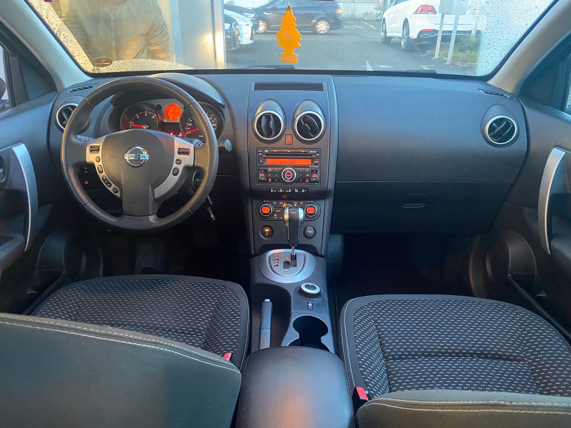 NISSAN Qashqai 2.0 dCi 4WD tekna Automatic-image-8