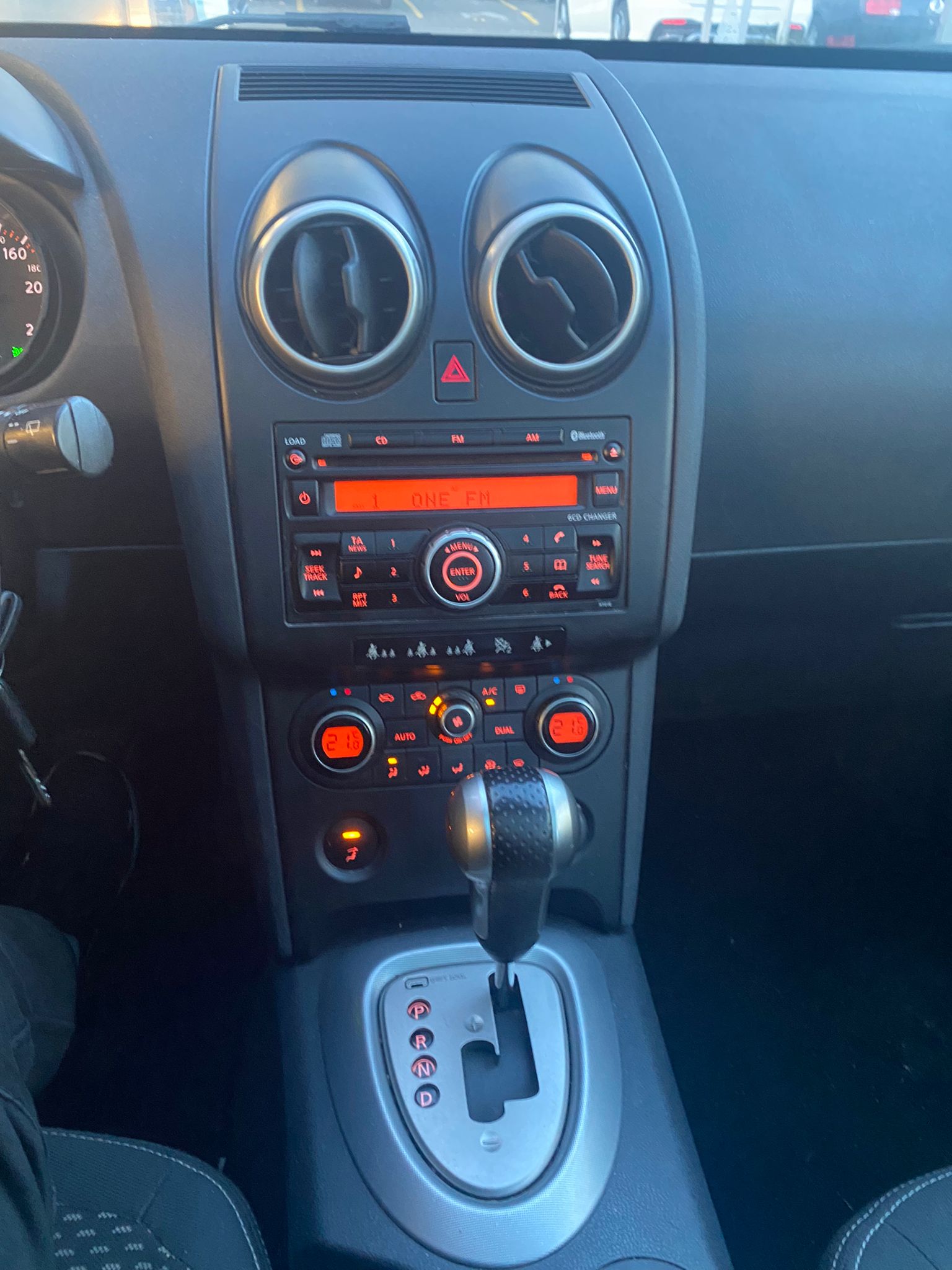 NISSAN Qashqai 2.0 dCi 4WD tekna Automatic-image-13
